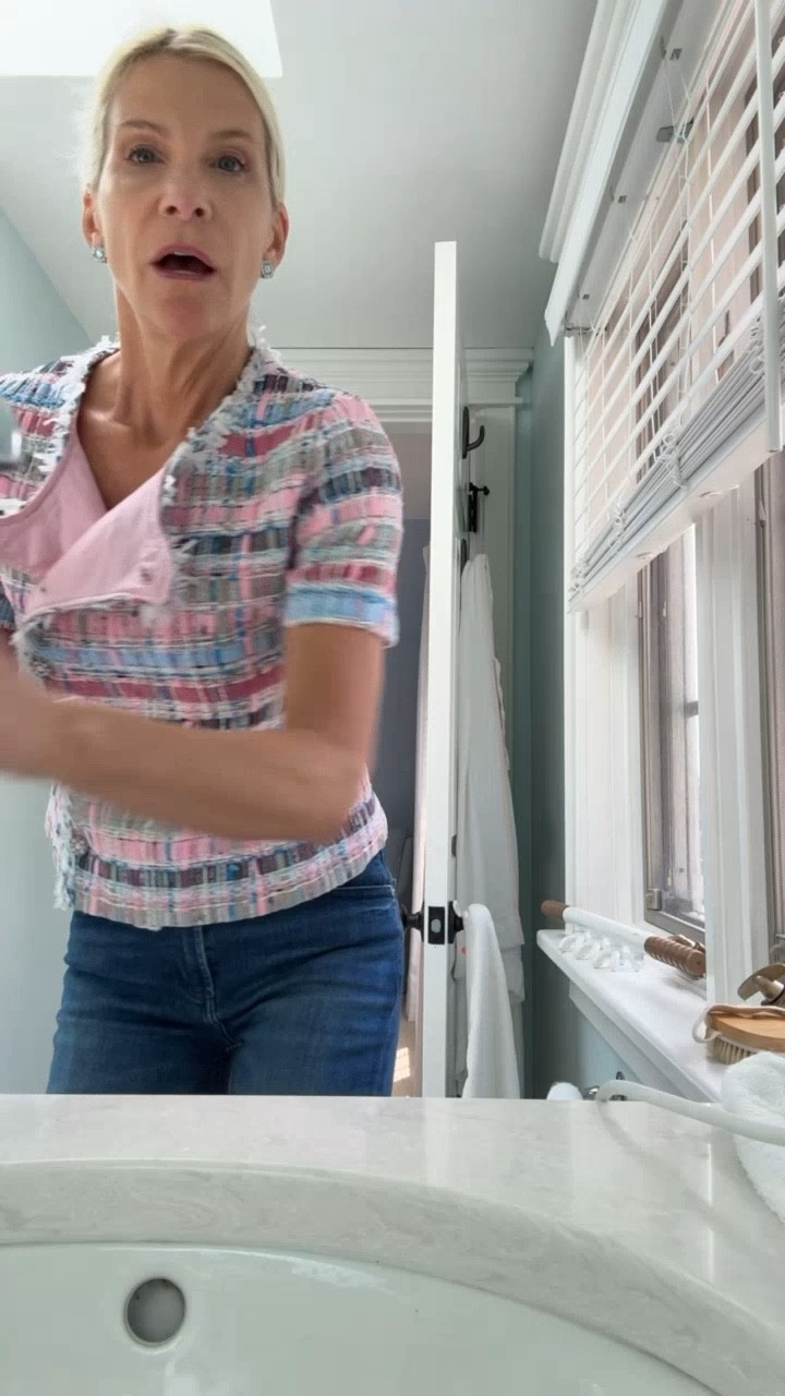 Just because I’m not going anywhere doesn’t mean I’m not dressing up… and yes, this top is finally back

#LTKMothersDay #LTKootd #LTKgrwm