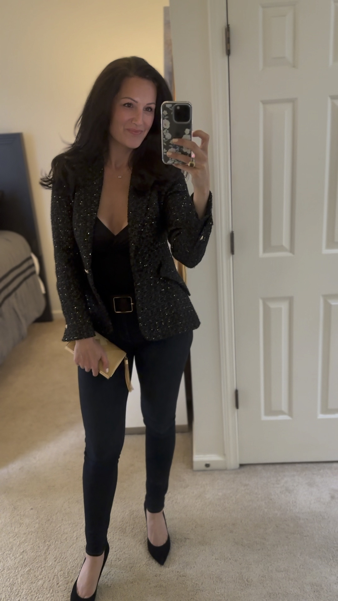 Love this outfit for date nights and girls’ night out! #blazers #jeans #heels

#LTKparties #LTKFind #LTKstyletip