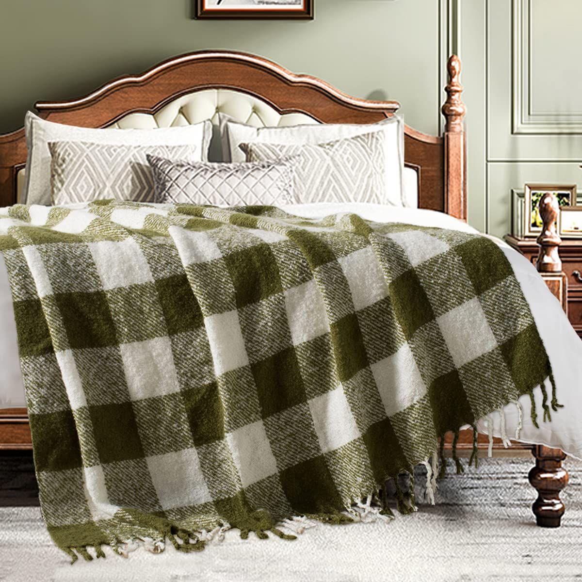 Carriediosa Buffalo Plaid Throw Blanket with Tassel Check Farmhouse Boho Decorative Lightweight Soft | Amazon (US)