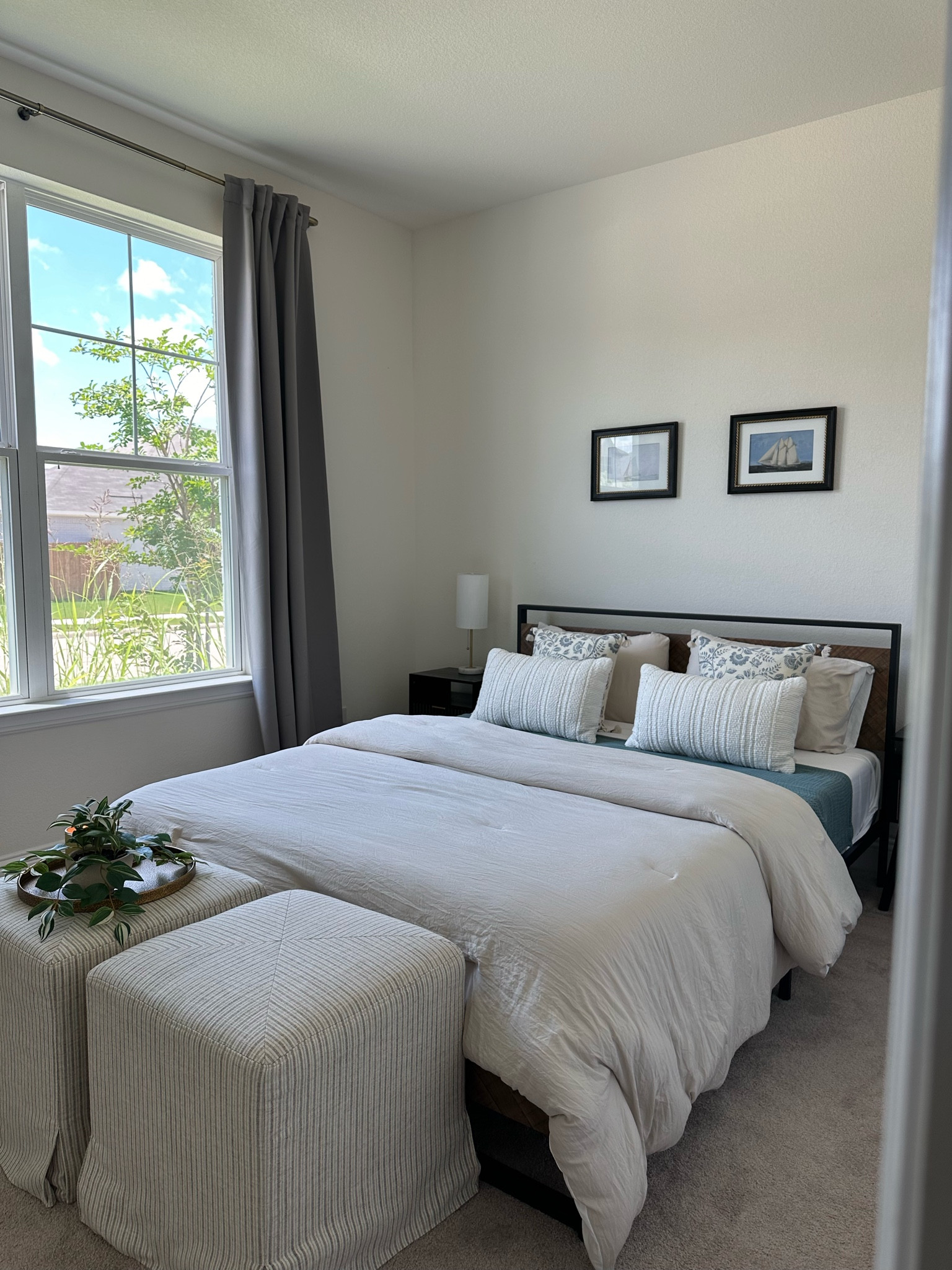 Guest bedroom refresh !

Bedroom, refresh, bedding, summer bedding, linen, home, home decor, Amazon

#LTKHome #LTKFindsUnder100 #LTKSeasonal