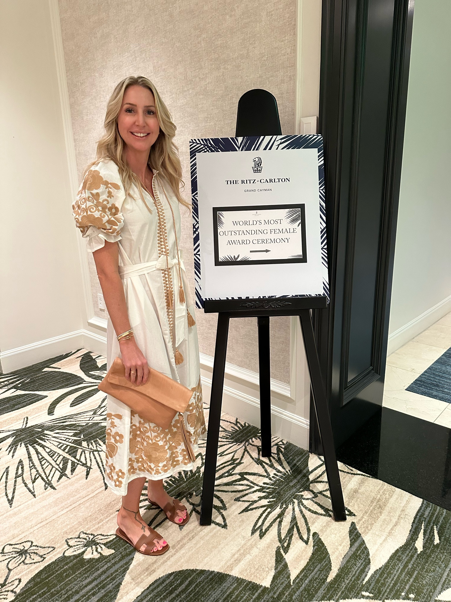 Dress size XS 

#LTKSeasonal #LTKGiftGuide #LTKHoliday