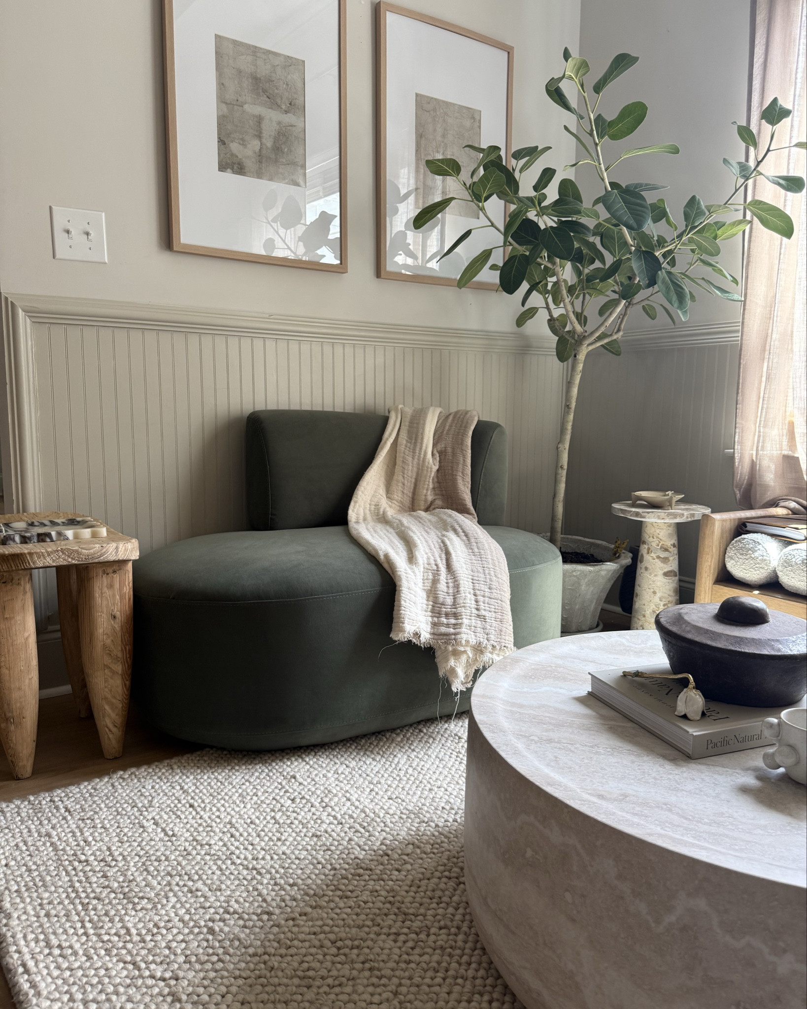 The cutest chaise lounger from Walmart!!

Couches chaise loungers accent chair green chairs velvet spring decor home 

#LTKStyleTip #LTKHome #LTKSaleAlert