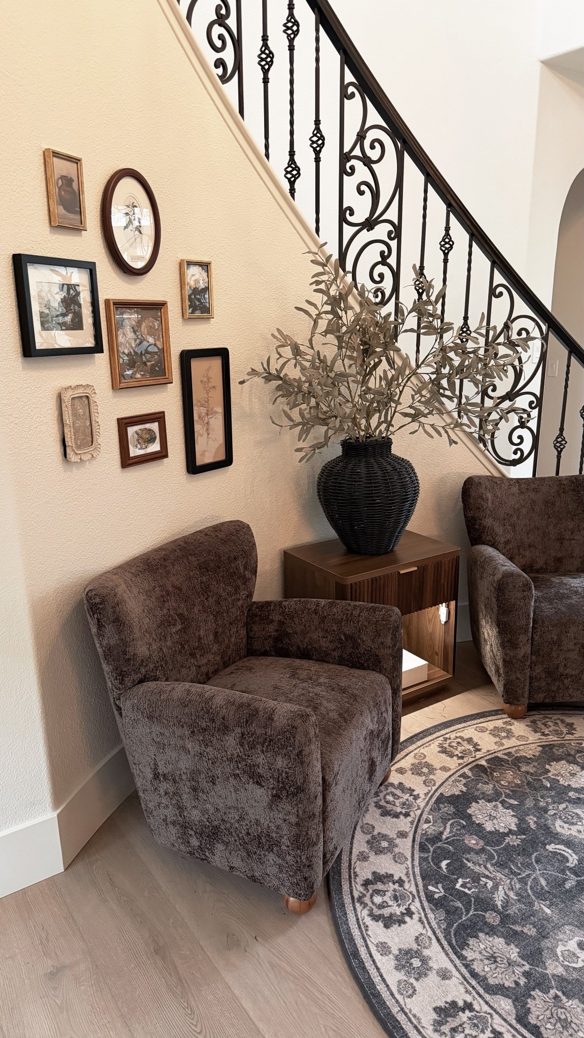 Foyer decor // Gallery wall

#LTKHome