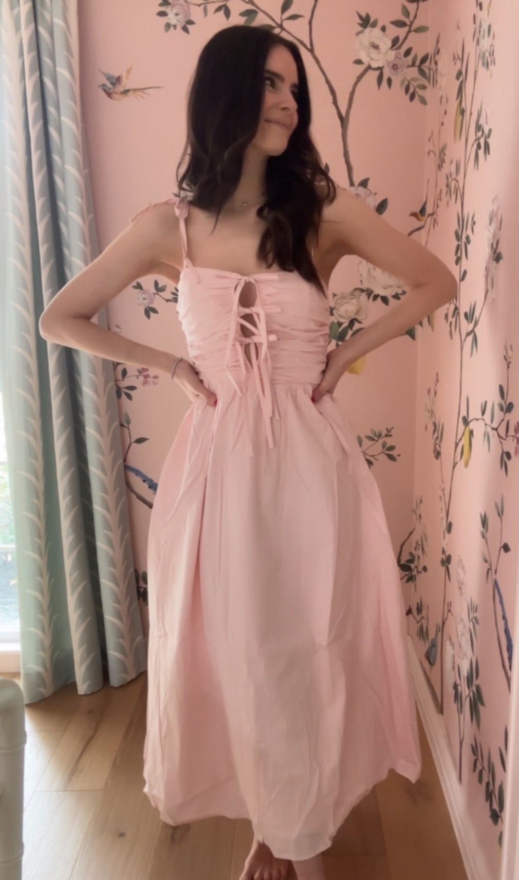 Wayf pink bow dress size small 