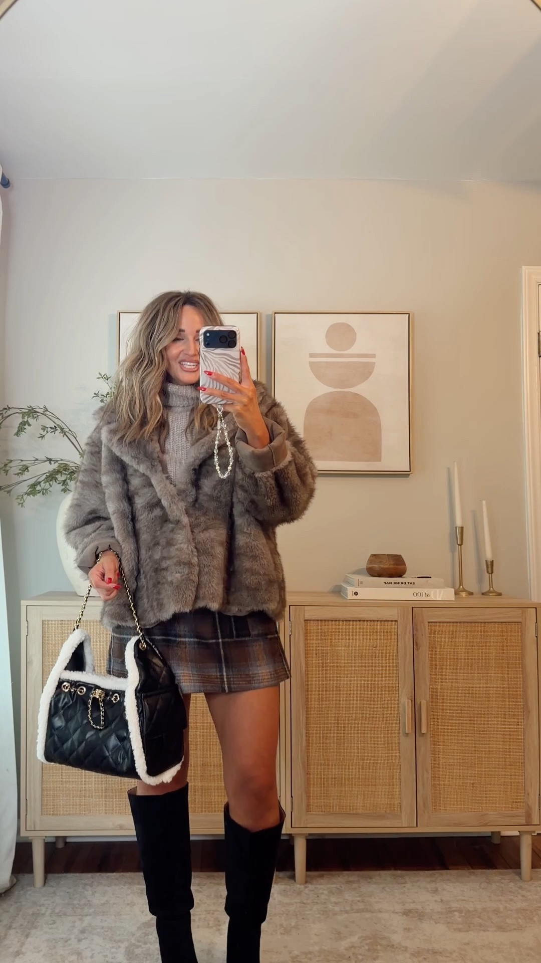 40% off with LEANN40 if expired use code LEANN35 this coat is STUNNING!!! looks + feels so luxe + is reversible. i’m in a size S (has a relaxed fit) fall outfits @VICI

#LTKootd