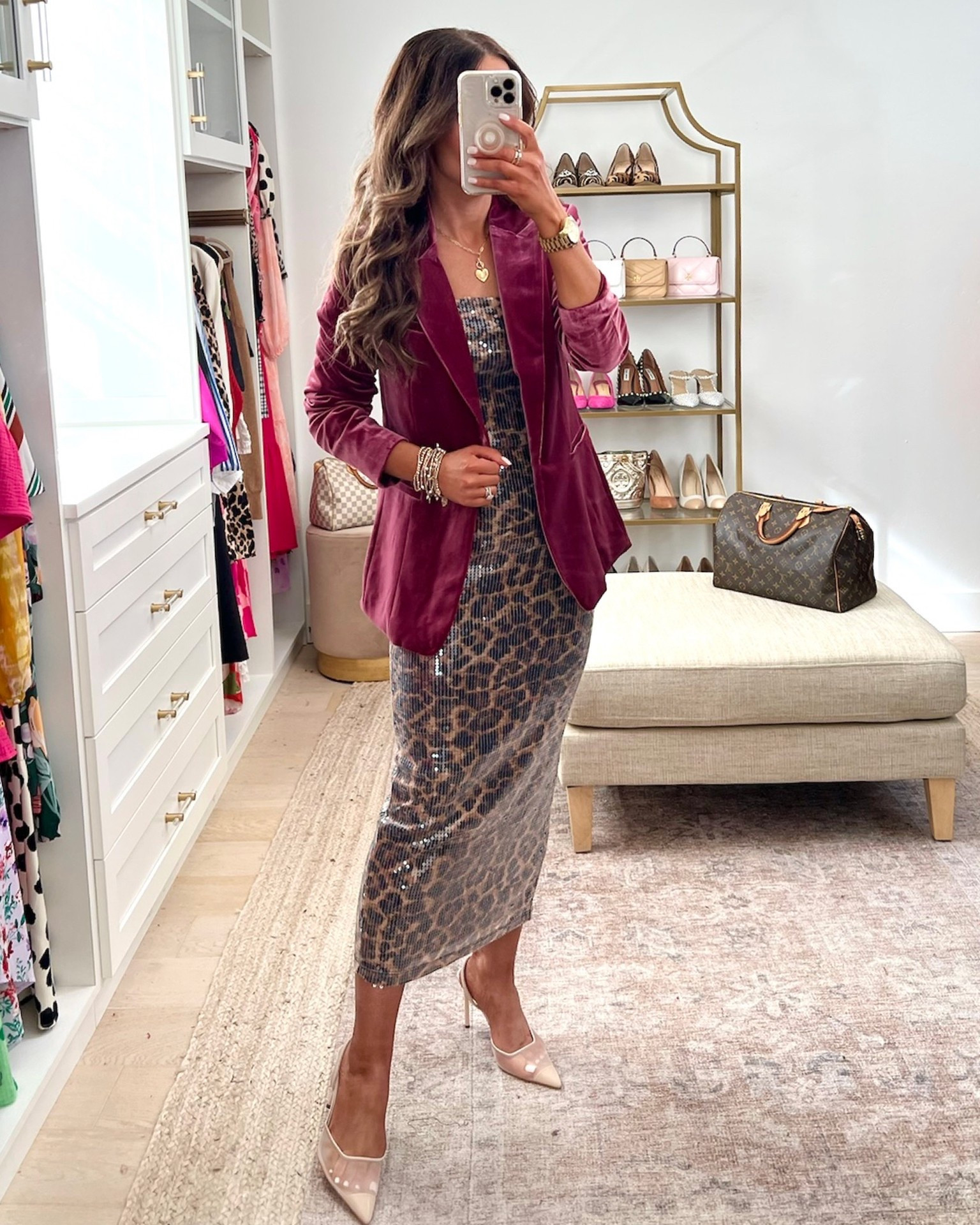 Wearing size S in the set and blazer! 