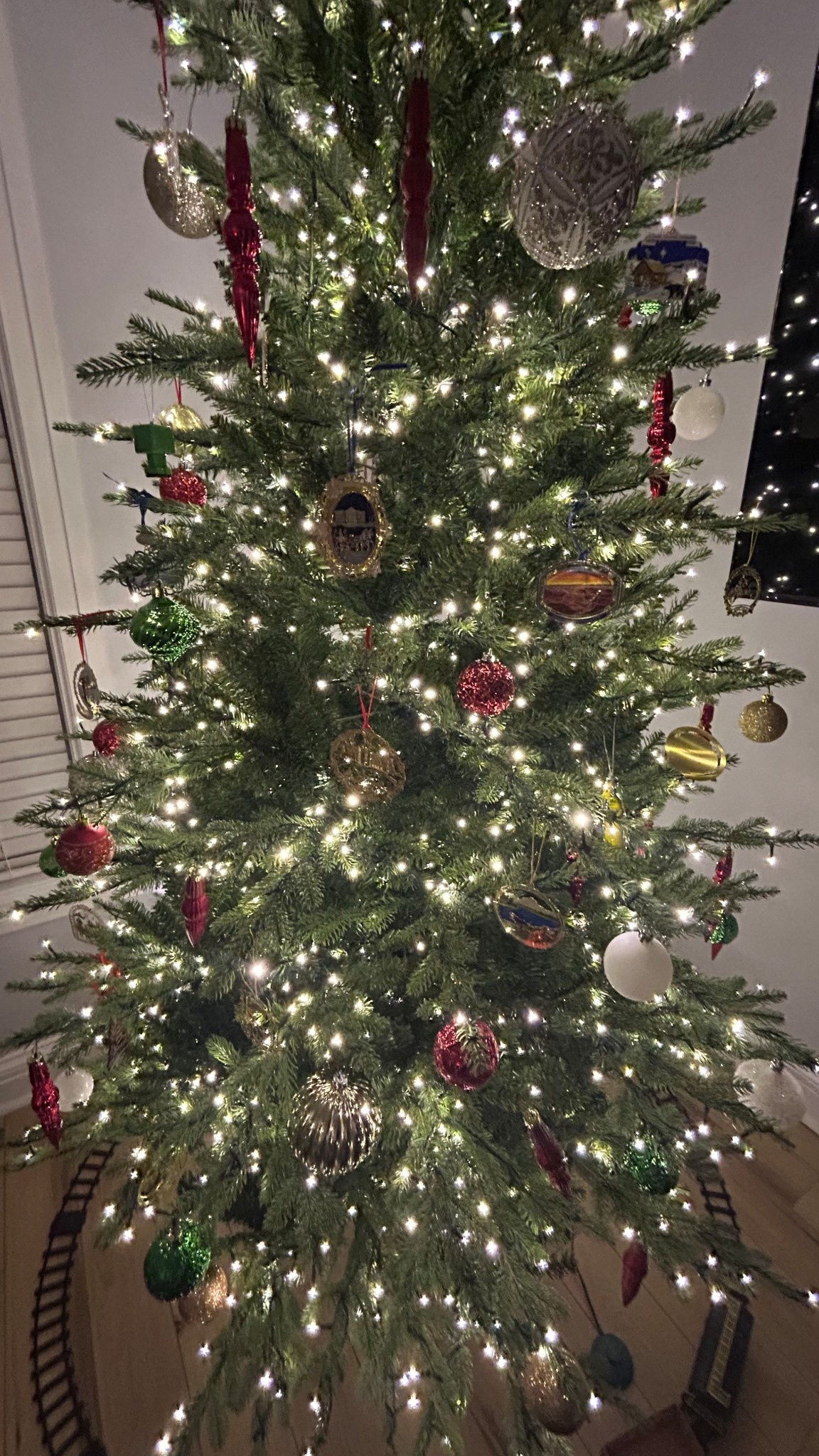 Pre-lit Christmas Tree

home depot, christmas tree, twinkle tree, viral christmas tree 

#LTKSeasonal #LTKHoliday