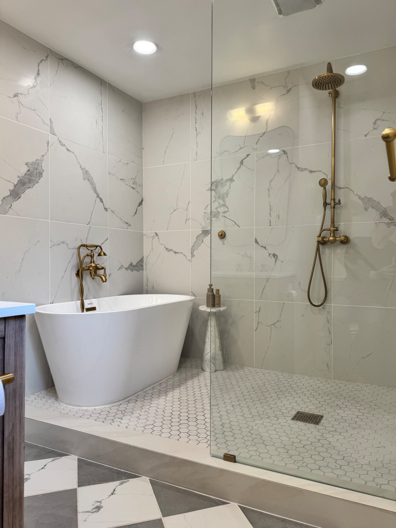 Our renovated bathroom!! 

#LTKHome