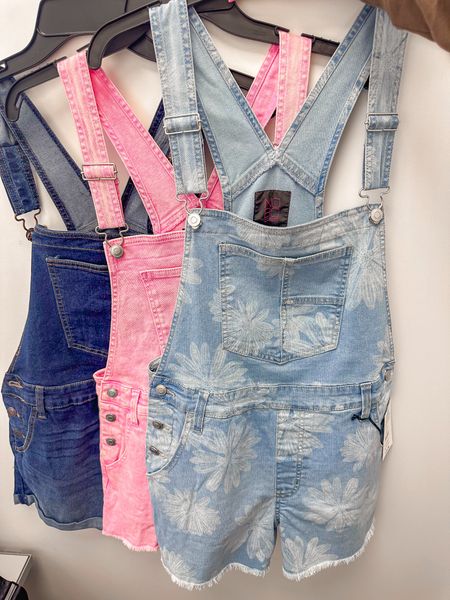 Cutest overalls for spring and summer 



#LTKFestival #LTKSeasonal #LTKfindsunder50