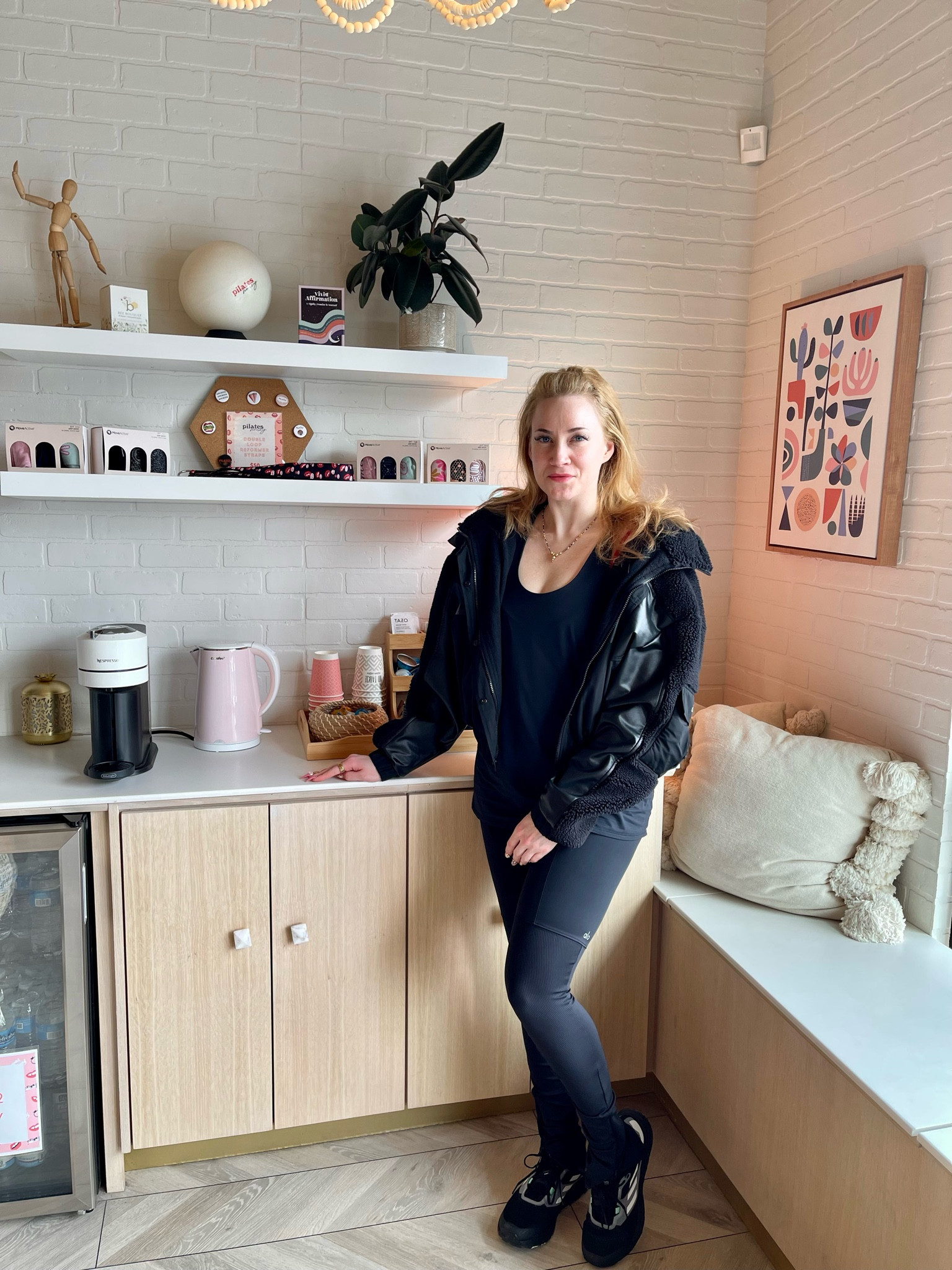 After my #reformerpilates class at Core Pilates - we sweated it out on the jump board and my Alo Yoga gear came in clutch as usual 💖💖💖 This jacket is on sale right now! 

#LTKfit #LTKSale #LTKFind