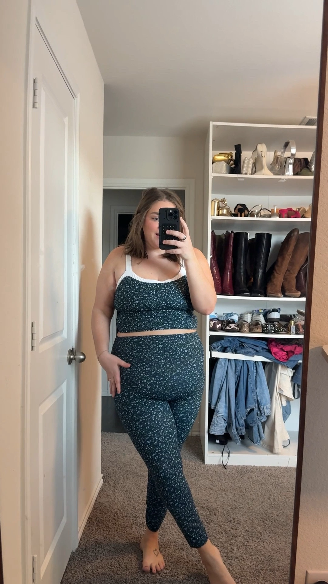 Abercrombie floral workout set wearing xl in top and bottom 

#LTKActive #LTKPlusSize