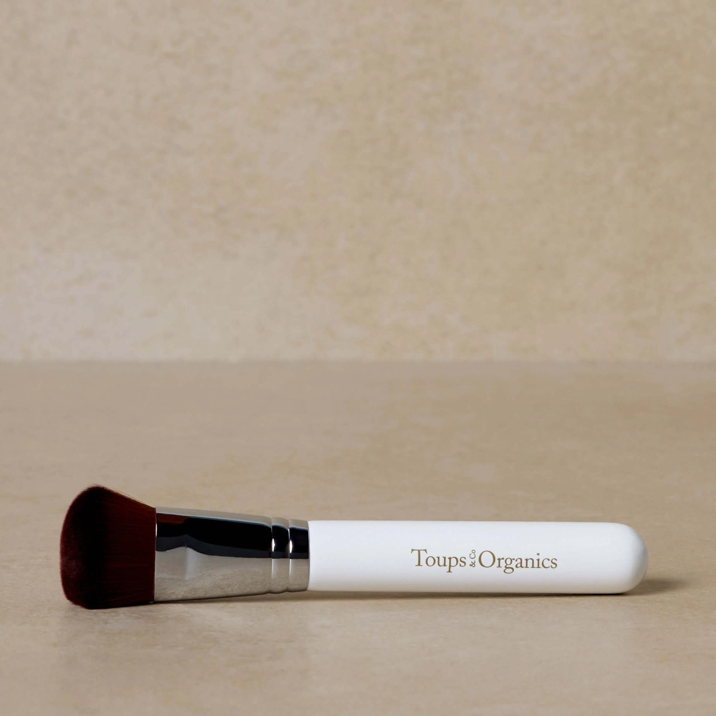 Mineral Makeup Brush | Easy Application | Toups and Co Organics