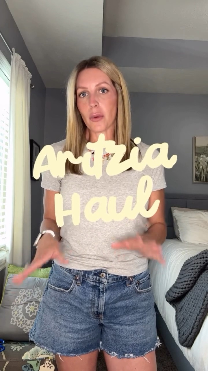 @Aritzia  clientele sale got me good! Check out which pieces I got to add to my capsule wardrobe. 

You can comment SHOP for all the details or everything will be linked in my ShopMy.

*had to make 2 videos bc I’m too long winded. 
.
.
.
#aritzia #aritziahaul #aritziaoutfits #shopping #capsulewardrobe 
*Creator earns commission on purchases made via her link.