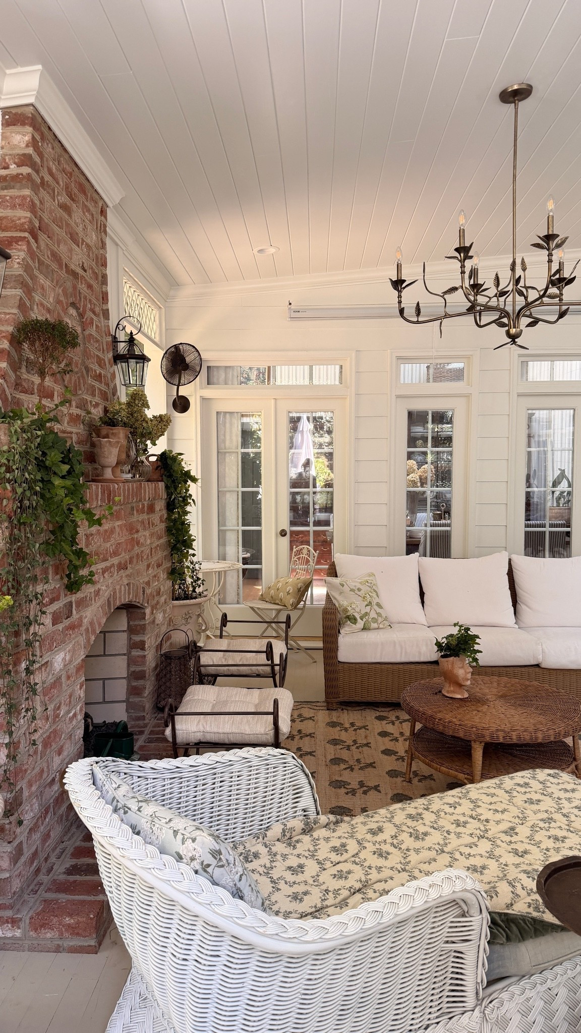 #AD sharing some of my favorite finds that have brought this porch space to life! @Wayfair #WayfairPartner #outdoor #wishyouwerehere