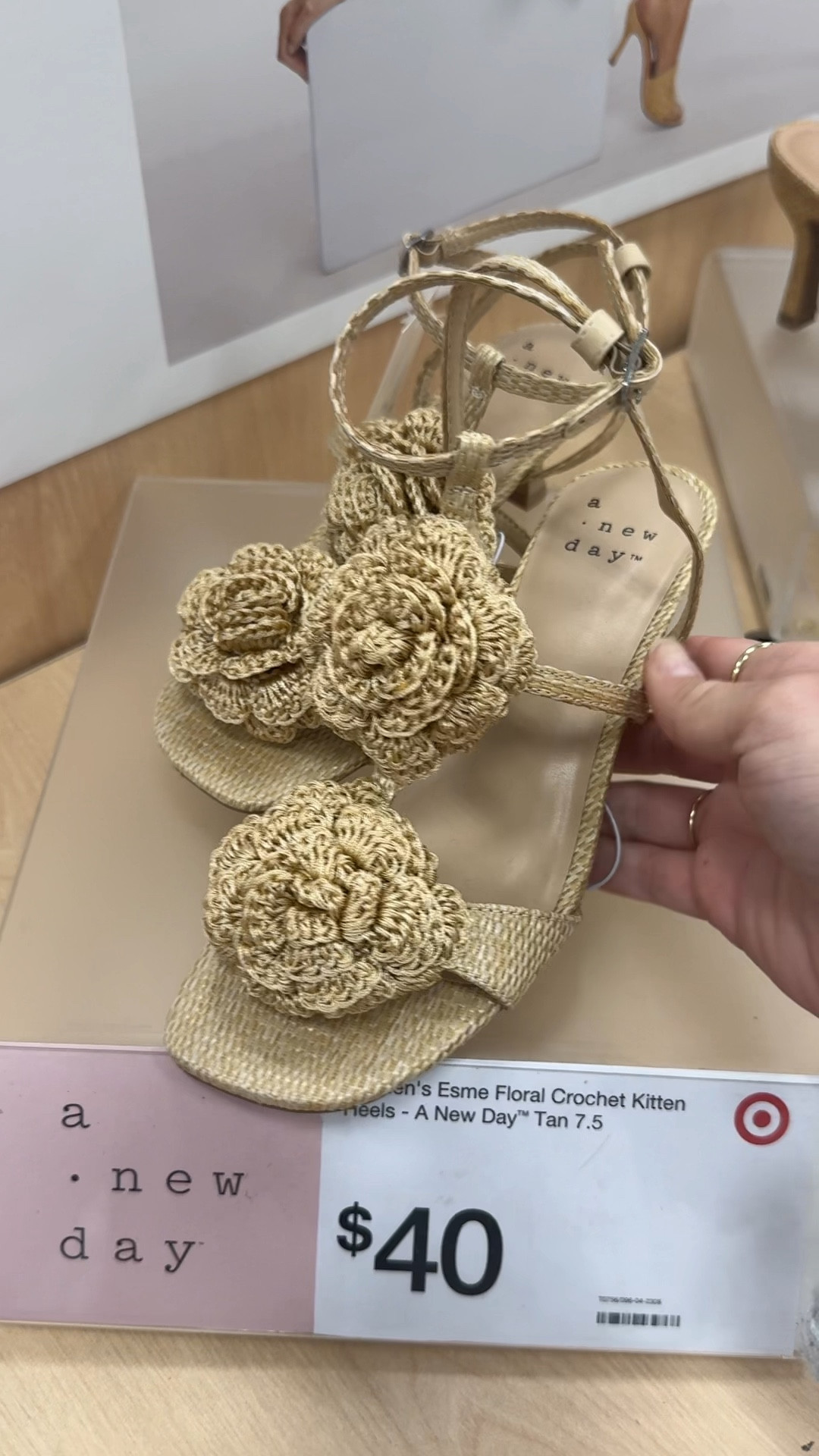 These kitten heels are perfect for spring and summer events. They’d be great for a wedding guest fit 

#LTKShoeCrush #LTKSeasonal #LTKFindsUnder50