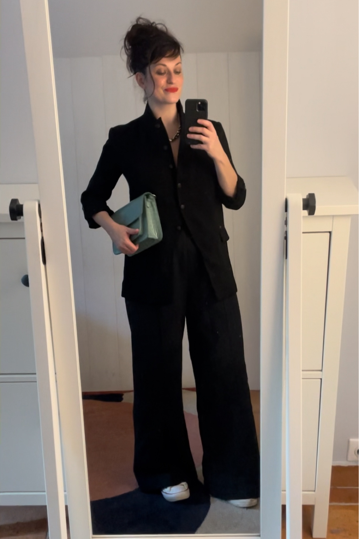 . Black blazer #zara (similar, linked)
. Silver chunky necklace #hm (similar, linked)
. Black flare tracksuit #adidas (linked)
. White leather #Converse (linked)
. "Feed the flame" matte lipstick #revlon (linked)
. Mint green bag #hvisk 


#LTKfrance #LTKmidsize #LTKautumn