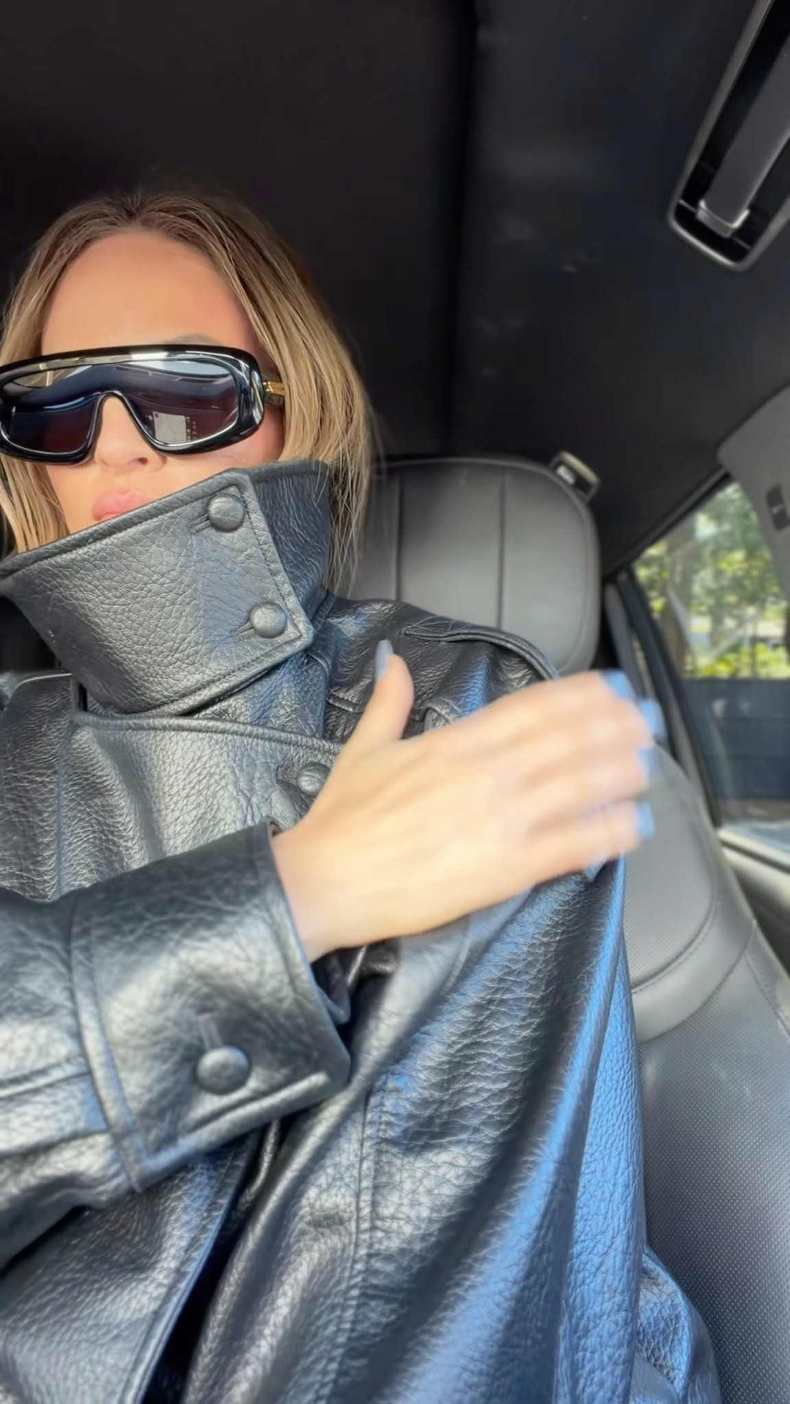 There’s a reason why it keeps selling out. It’s because it looks designer, but the price is so low. This is one of my favorite purchases of the year. I’m wearing a large.

#LTKmorningroutine #LTKmomlife #LTKGiftGuide