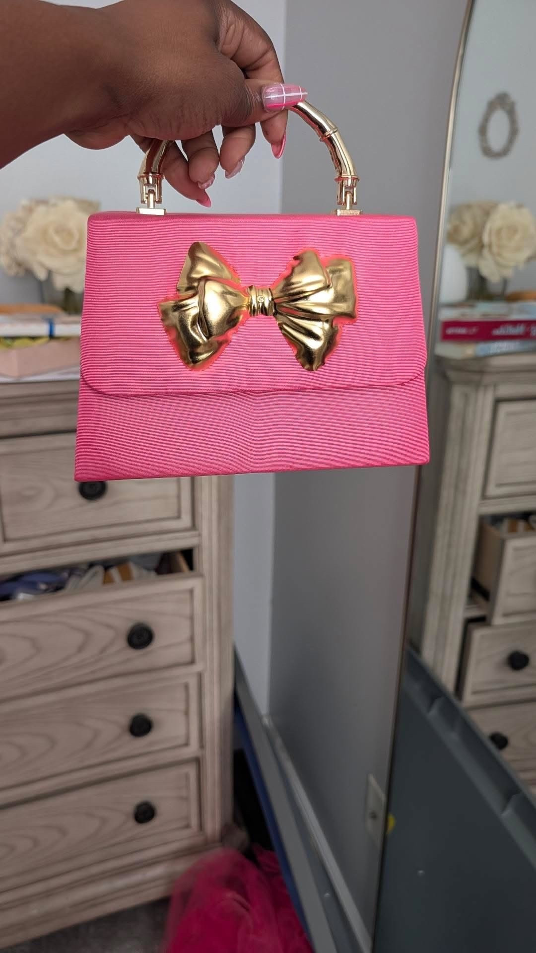 Look at these cutie bow purse I found at Anthropologie! I’m so glad I brought it and I cannot wait to add it to some outfits soon! What she I wear with her!?

#LTKGiftGuide #LTKWorkwear #LTKHoliday