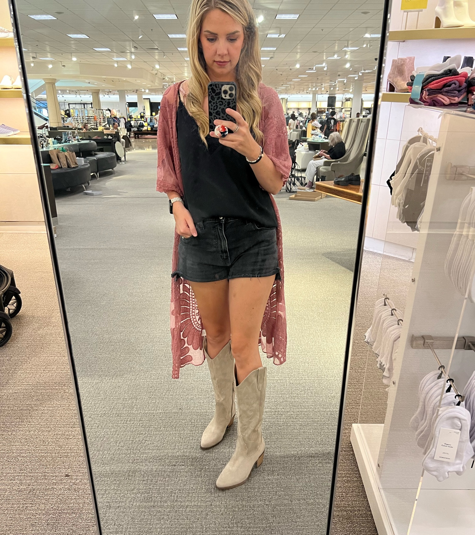 These are tts and I’m in a 9.5. Comfy and it comes in three colors

#LTKunder100 #LTKsalealert #LTKxNSale