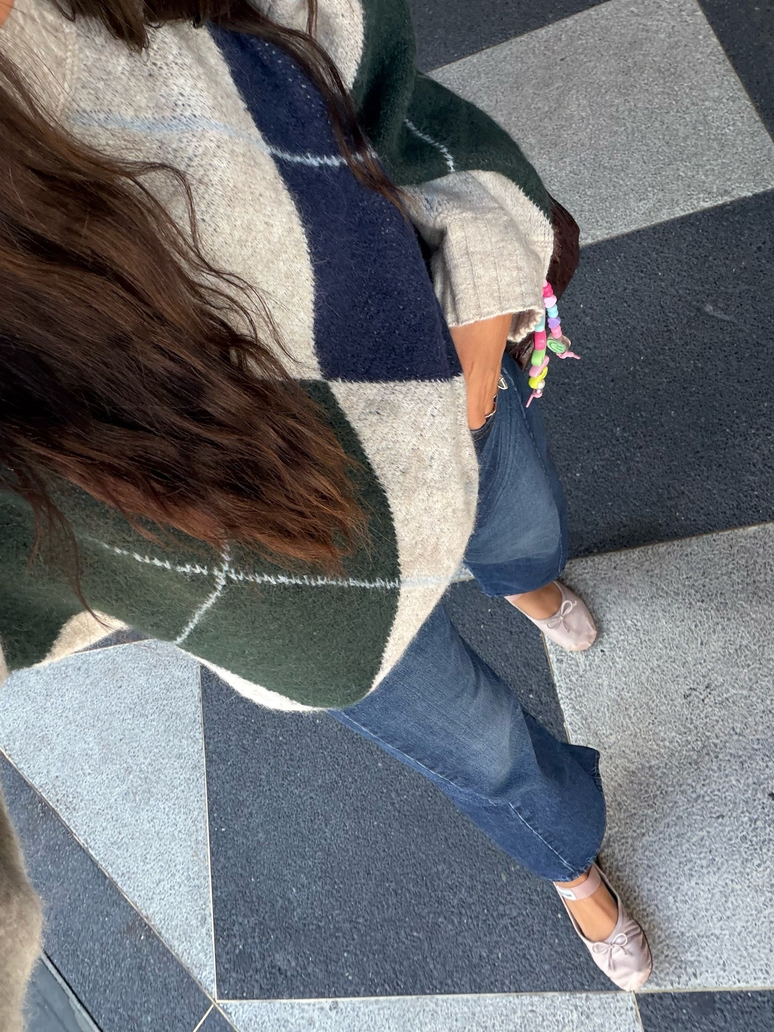 Preppy sweater vibes 💙☁️

Sweater: medium
Denim: 27  

Dressupbuttercup.com #dressupbuttercup #dederaad
