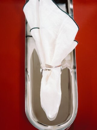 Silver-Plated Napkin Ring – Silver – Homeware – ARKET GB | Arket UK