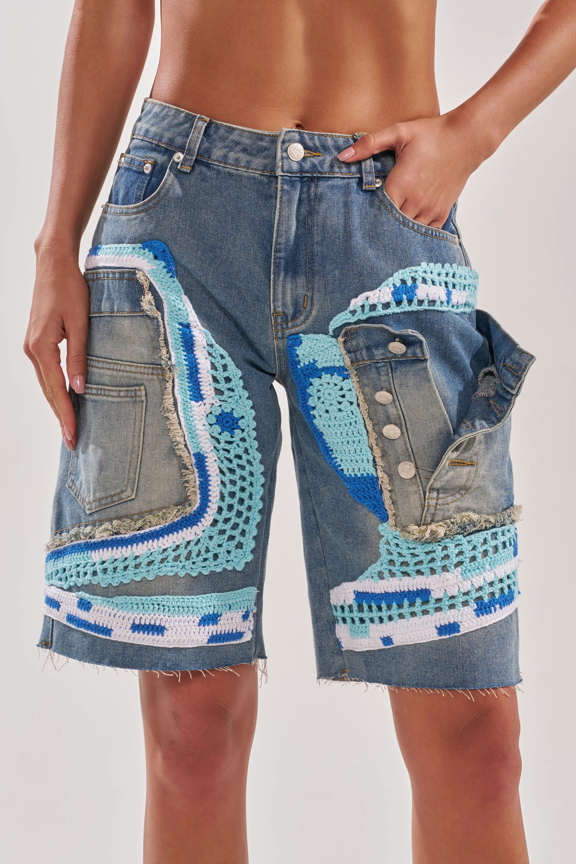 GET WITH IT BERMUDA SHORT | AKIRA