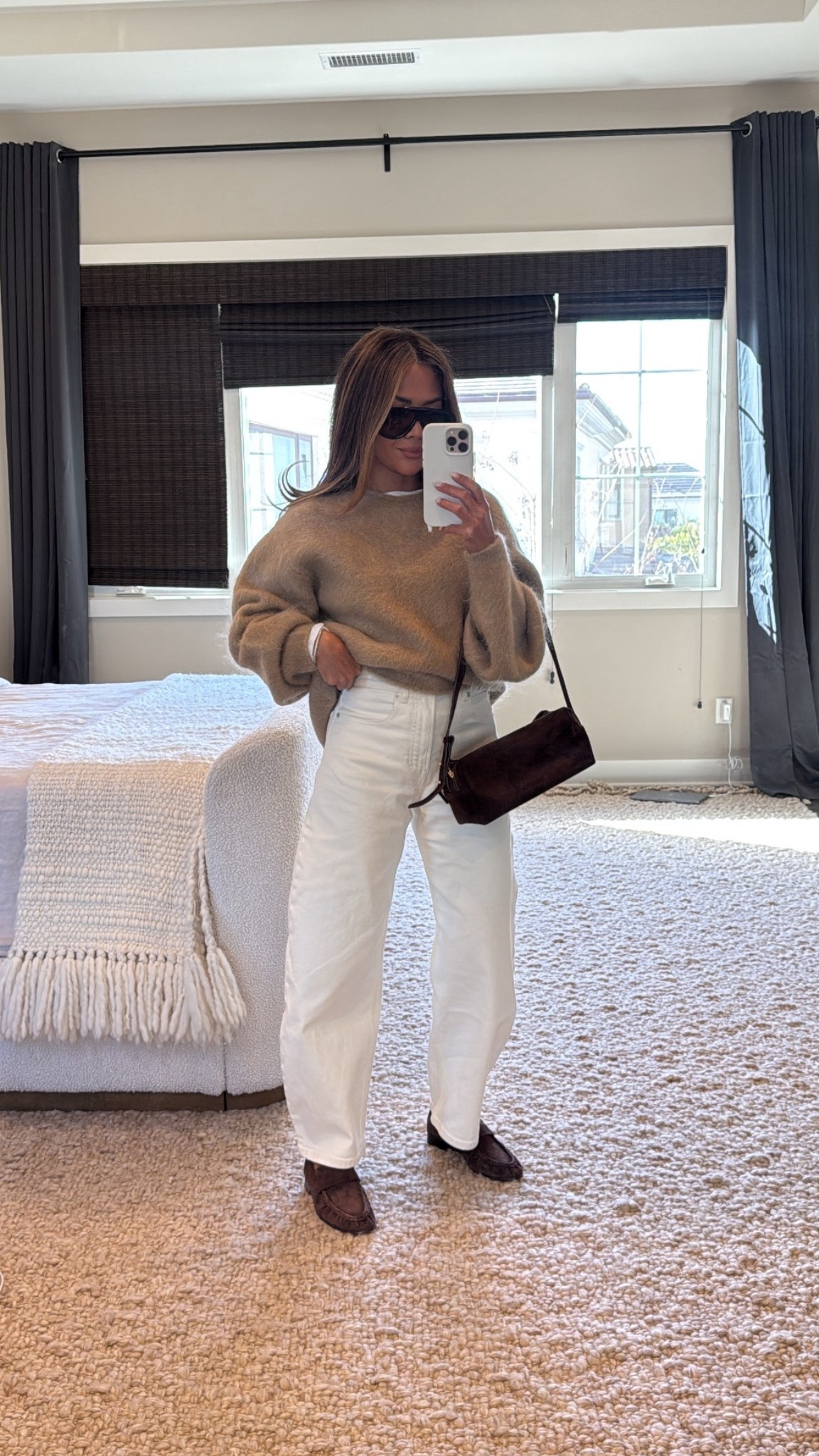 Casual chic outfit
Sweater - Old H&M
Jeans - size 24
Loafers - TTS

#LTKU #LTKootd #LTKmomlife