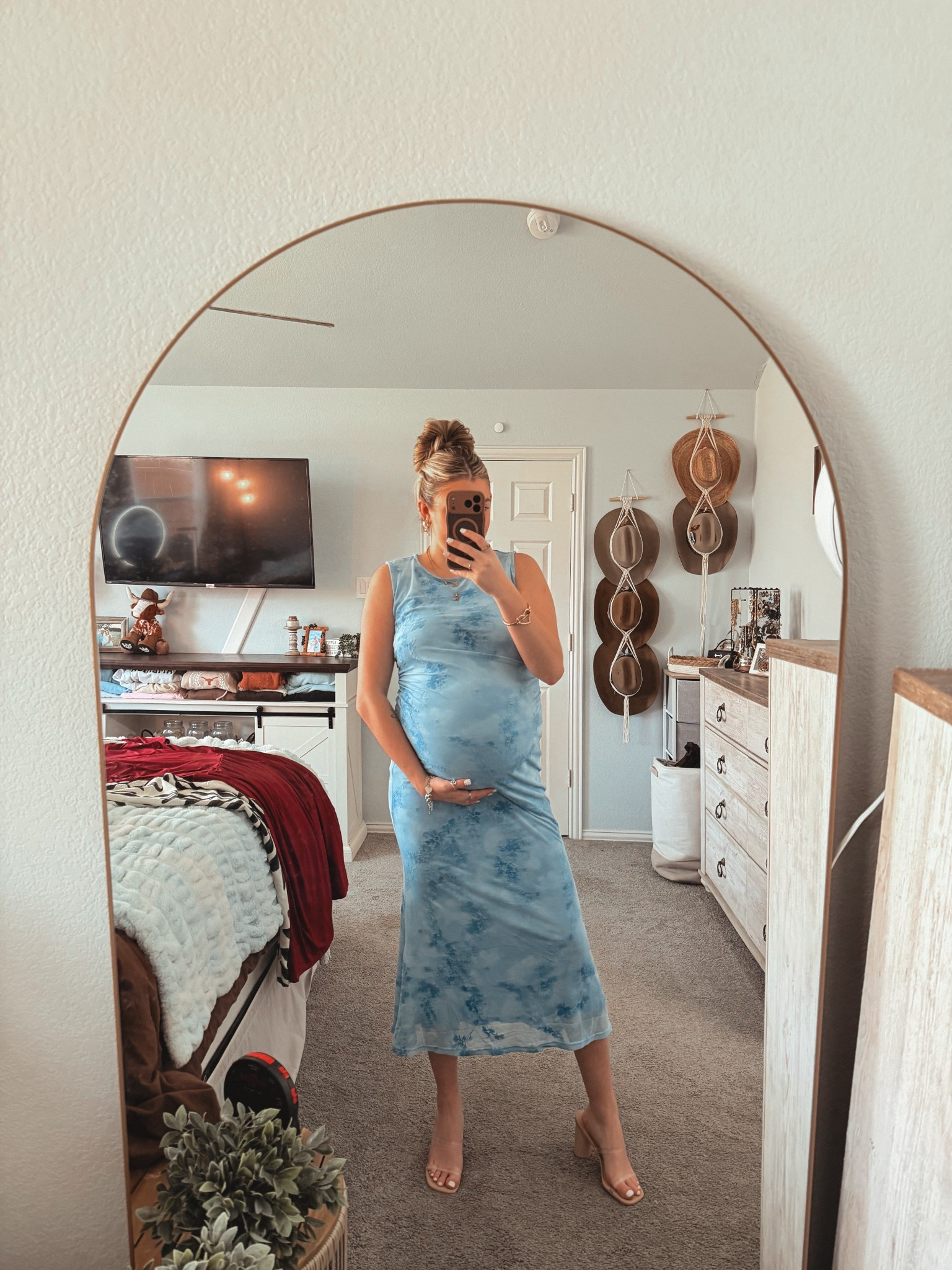 Floral dress. Spring dresses. MIDI dress. Baby shower dress. Boy mom. Bump friendly. Maternity fashion  

#LTKSpringSale #LTKBump #LTKootd