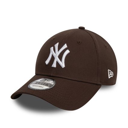 New York Yankees League Essential Dark Brown 9FORTY Adjustable Cap | New Era Cap