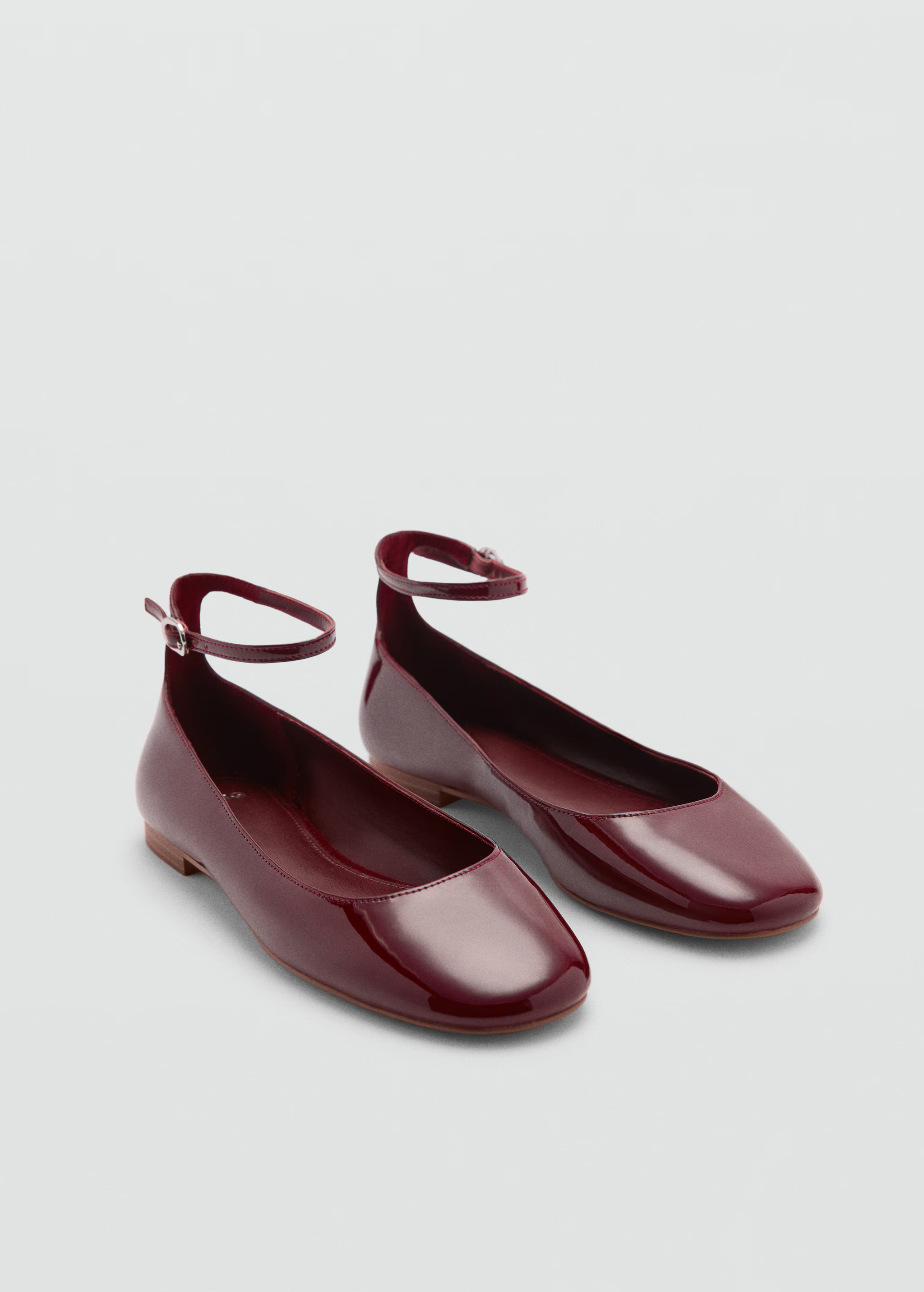 Patent leather-effect ballet flats - Woman | MANGO USA | MANGO (US)