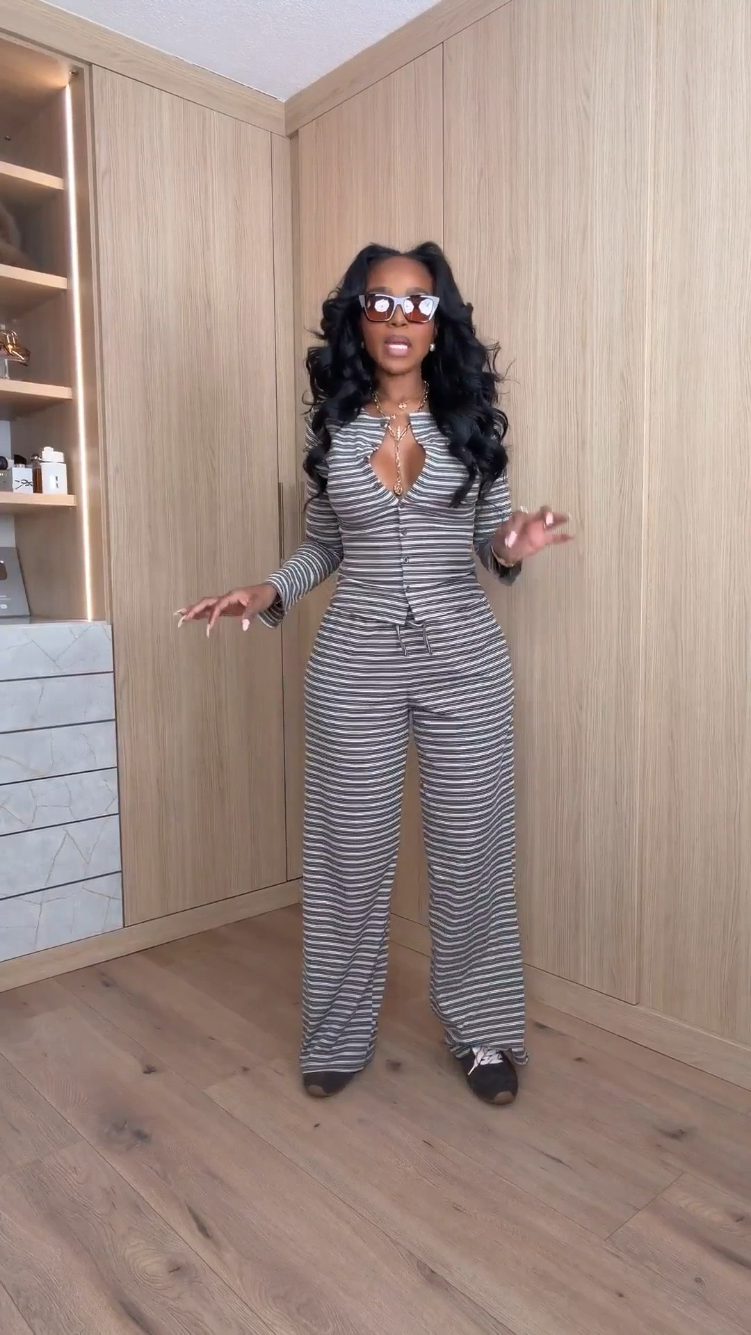 Easy everyday outfit✨ Everything from this look is linked below. 👇🏽

Wearing: Size Small | 5’4” | 140 lbs | 34D-27-40

📲   Download the FREE LTK app & follow me (@kirasfashionfinds) to shop all my daily finds.  #LTKootd #LTKPetite #LTKU