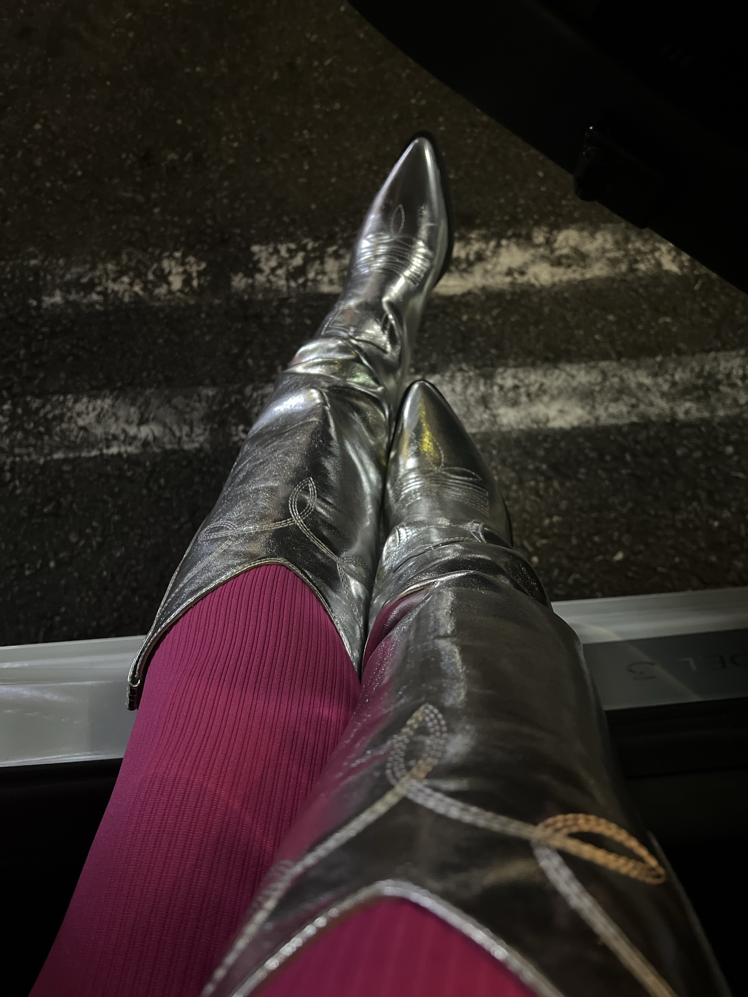 How ICONIC are these silver cowgirl boots 😍🩶✨ 

#LTKshoecrush