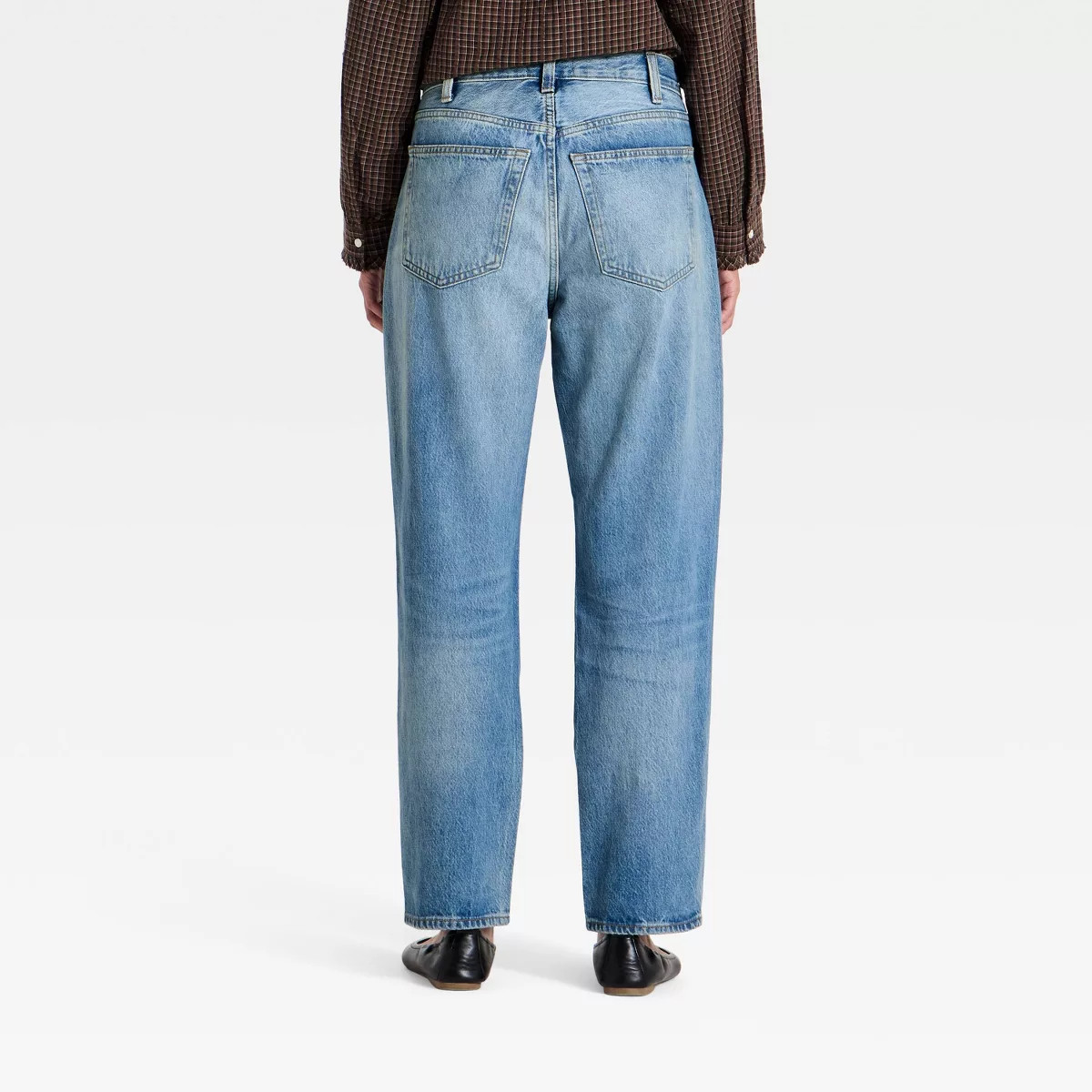 Women's Mid-Rise Boyfriend Jeans - Universal Thread™ Light Wash 4 | Target