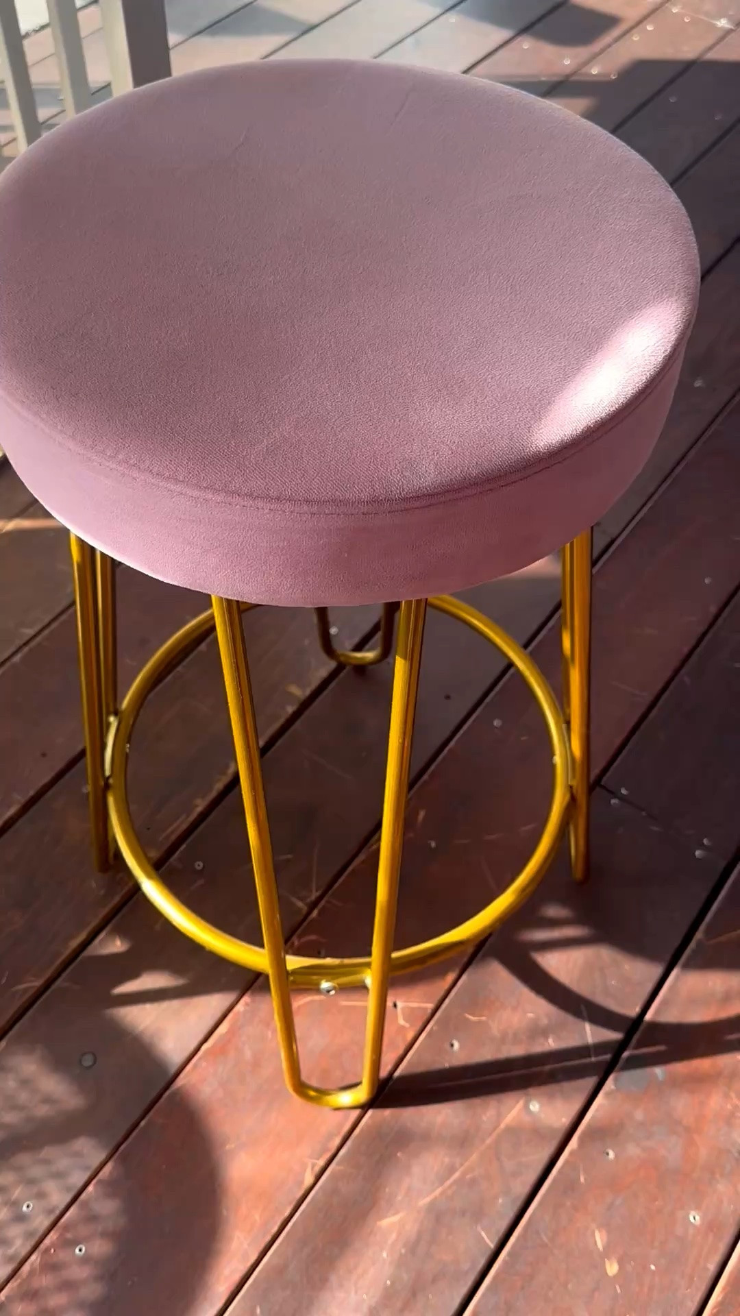 Bar stool moment.

#LTKdayinmylife #LTKHome #LTKSaleAlert