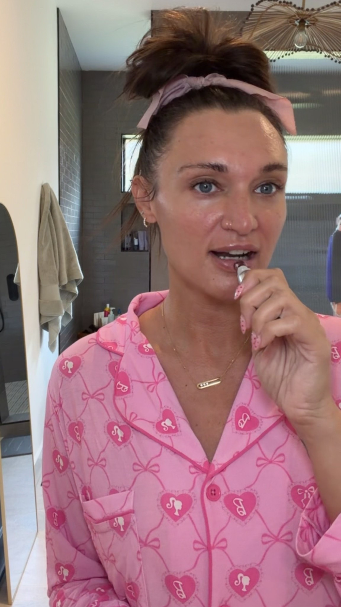 found a great lip gloss/oil that isn’t sticky at all but stays on well and makes my lips feel and look incredible and soft! ❤️

lip oil, skincare, peptides

#LTKBeauty #LTKselfcare #LTKgrwm