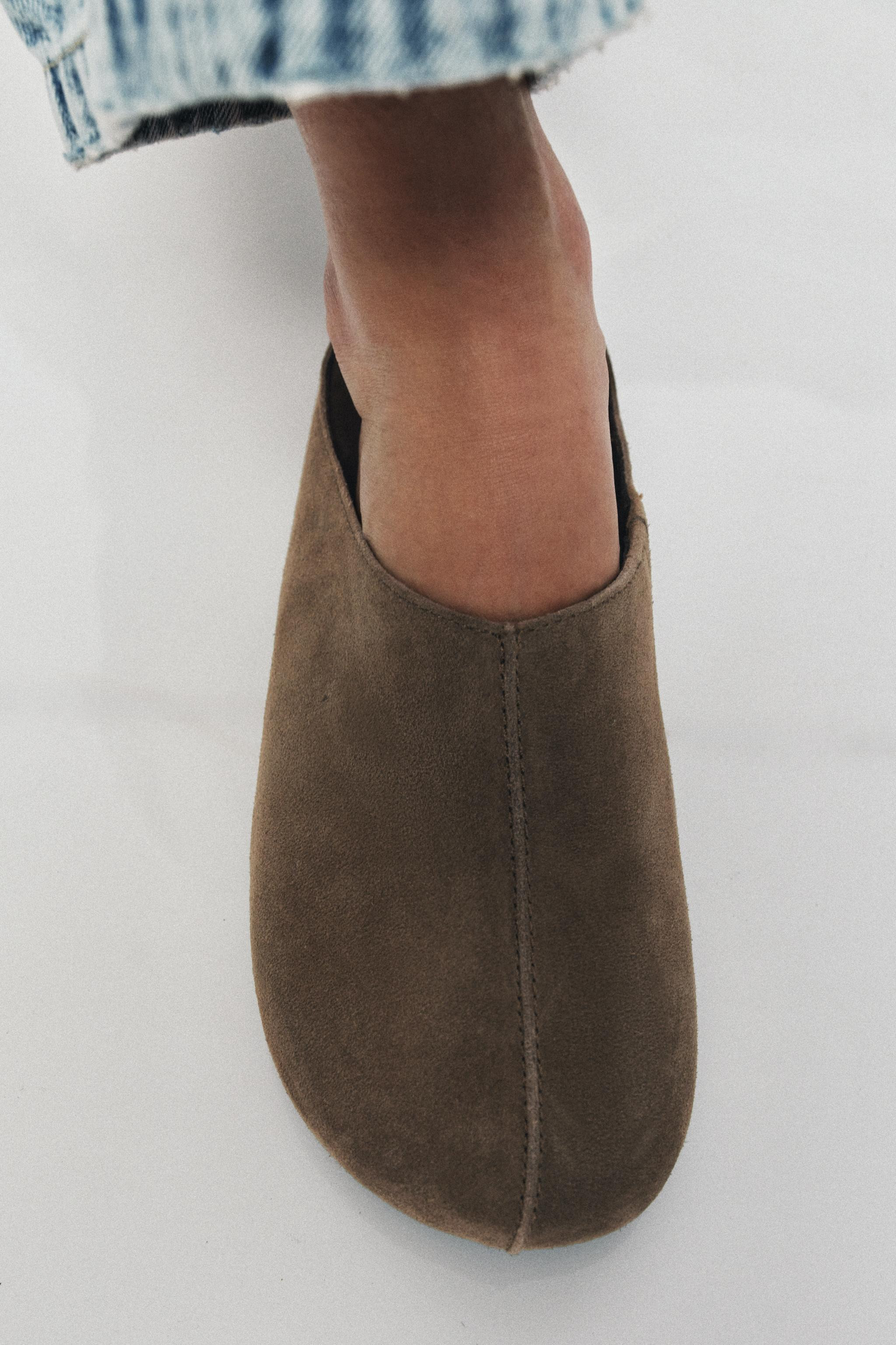 SPLIT SUEDE CLOGS | Zara UK