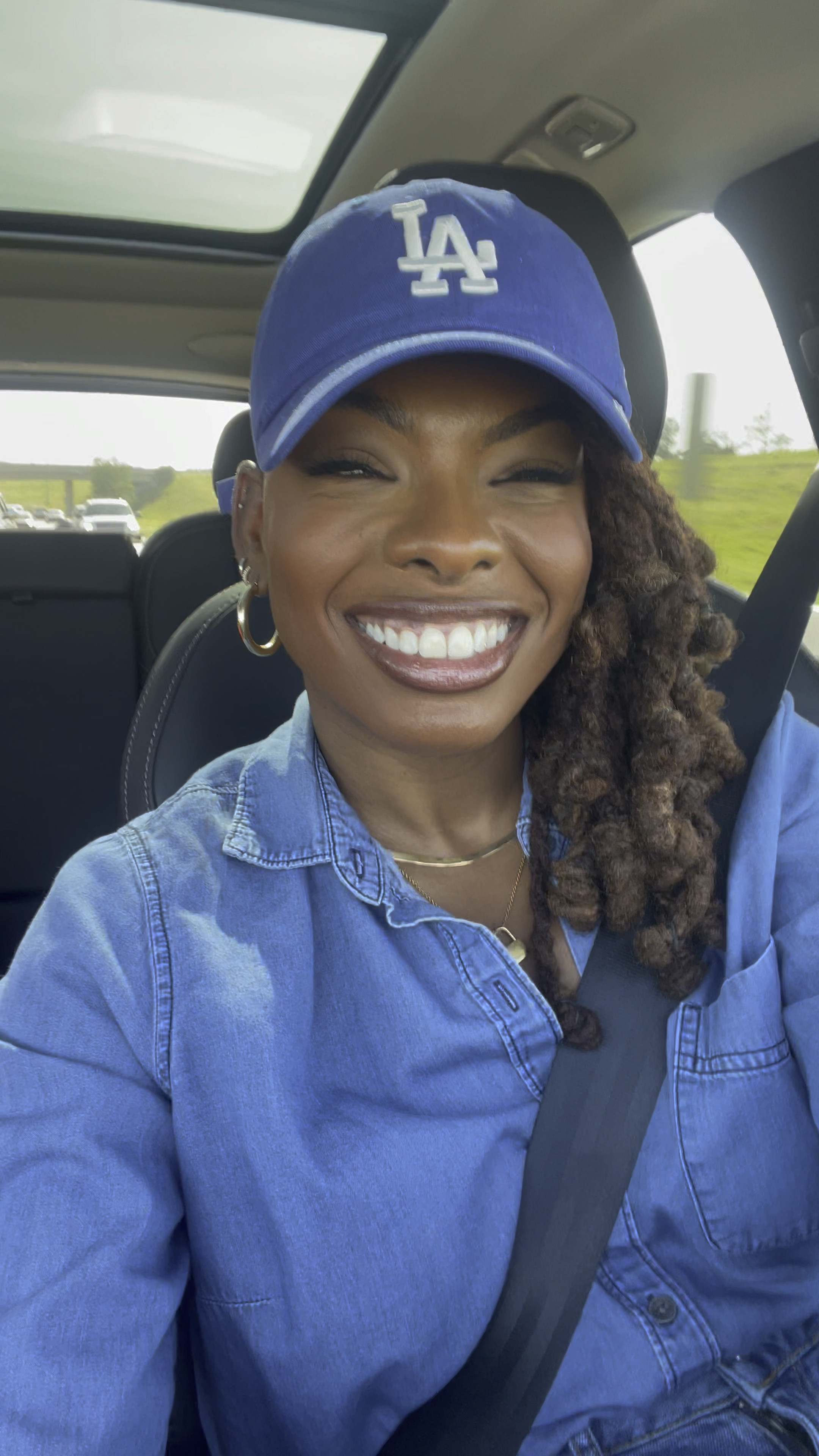 My makeup artist, Matt Gossett, was in his bag for this look! I was FEELING MYSELF!!! Here’s my favs of what he used!

#LTKbeauty