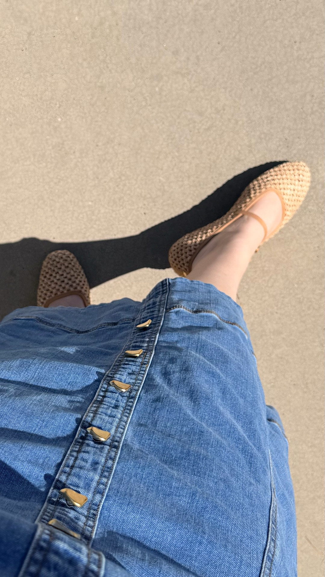Packable Raffia ballet flats with a footbed that feels like memory foam but instead of taking the shape of your foot, it hugs them in the most supportive way. So cute and breathable, I can literally wear them for hours. ✨ 

#LTKSeasonal #LTKmomlife #LTKdayinmylife