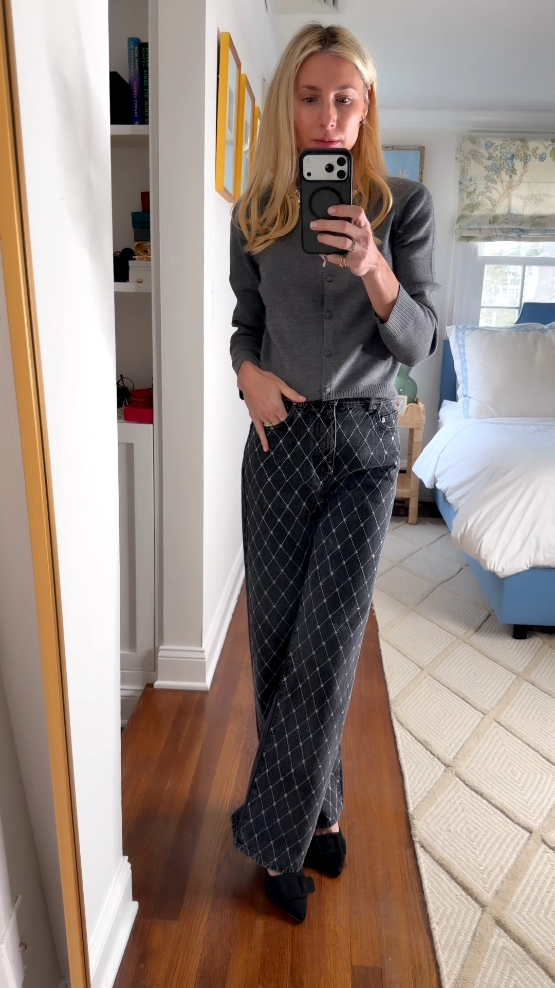 So into these @lejean jeans - they’re perfect for when you want to wear jeans to a holiday party but still look a bit stepped up.  

#LTKHoliday