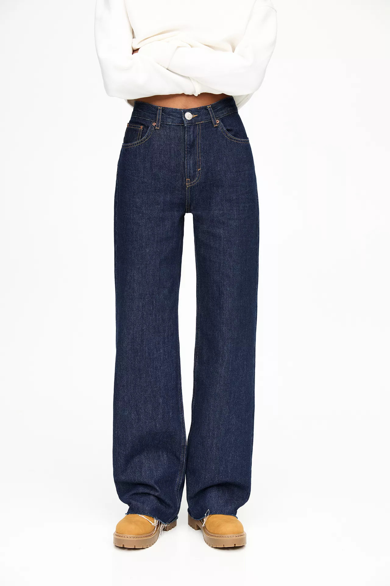 Straight-leg high-waist jeans | PULL and BEAR UK