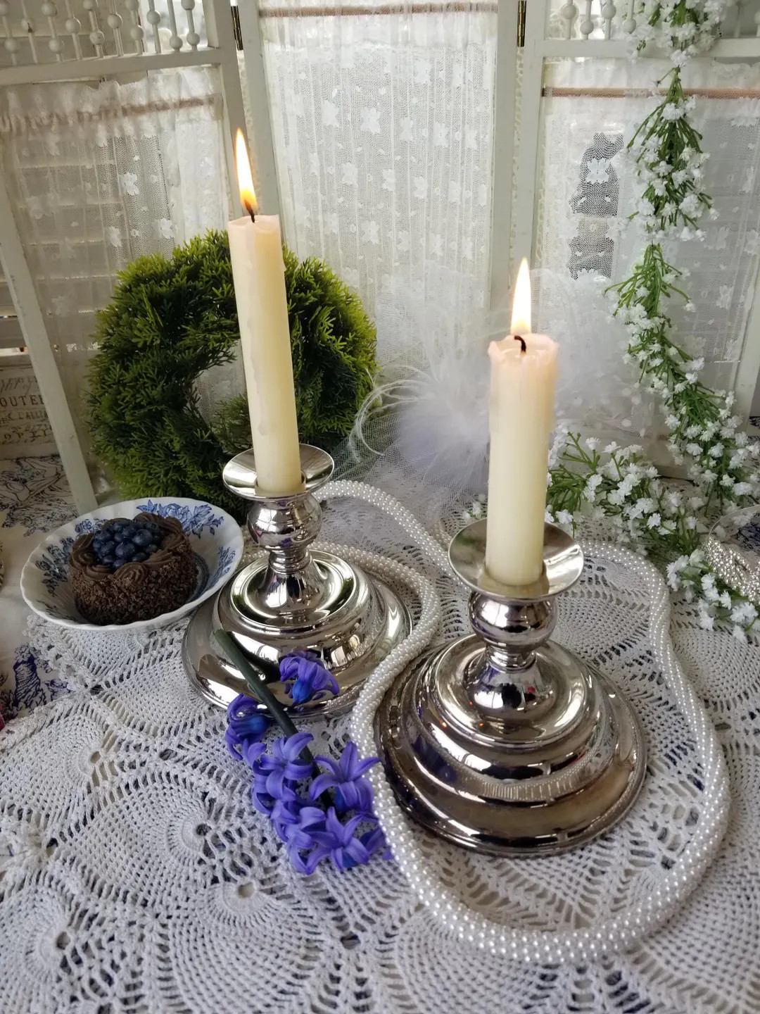 A charming pair vintage silver plated  candlesticks. These two large silver plate candlesticks ar... | Etsy (US)