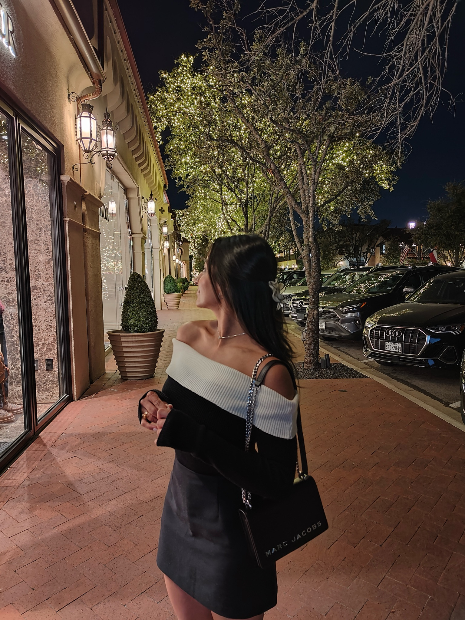 Off the shoulder tops have my heart 🖤 

#LTKBeauty #LTKSeasonal #LTKStyleTip