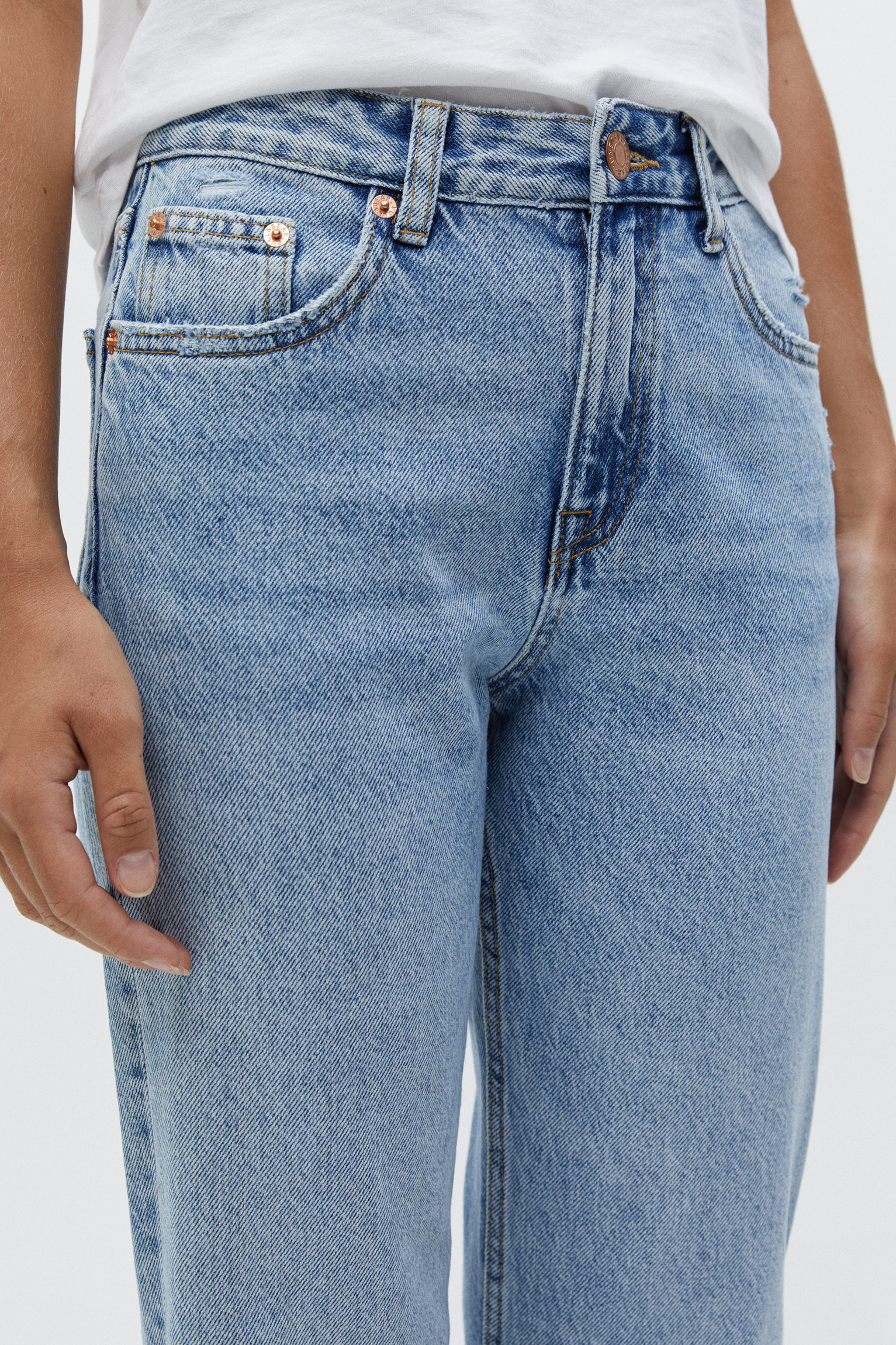 Jeans dritti vita media | PULL and BEAR IT