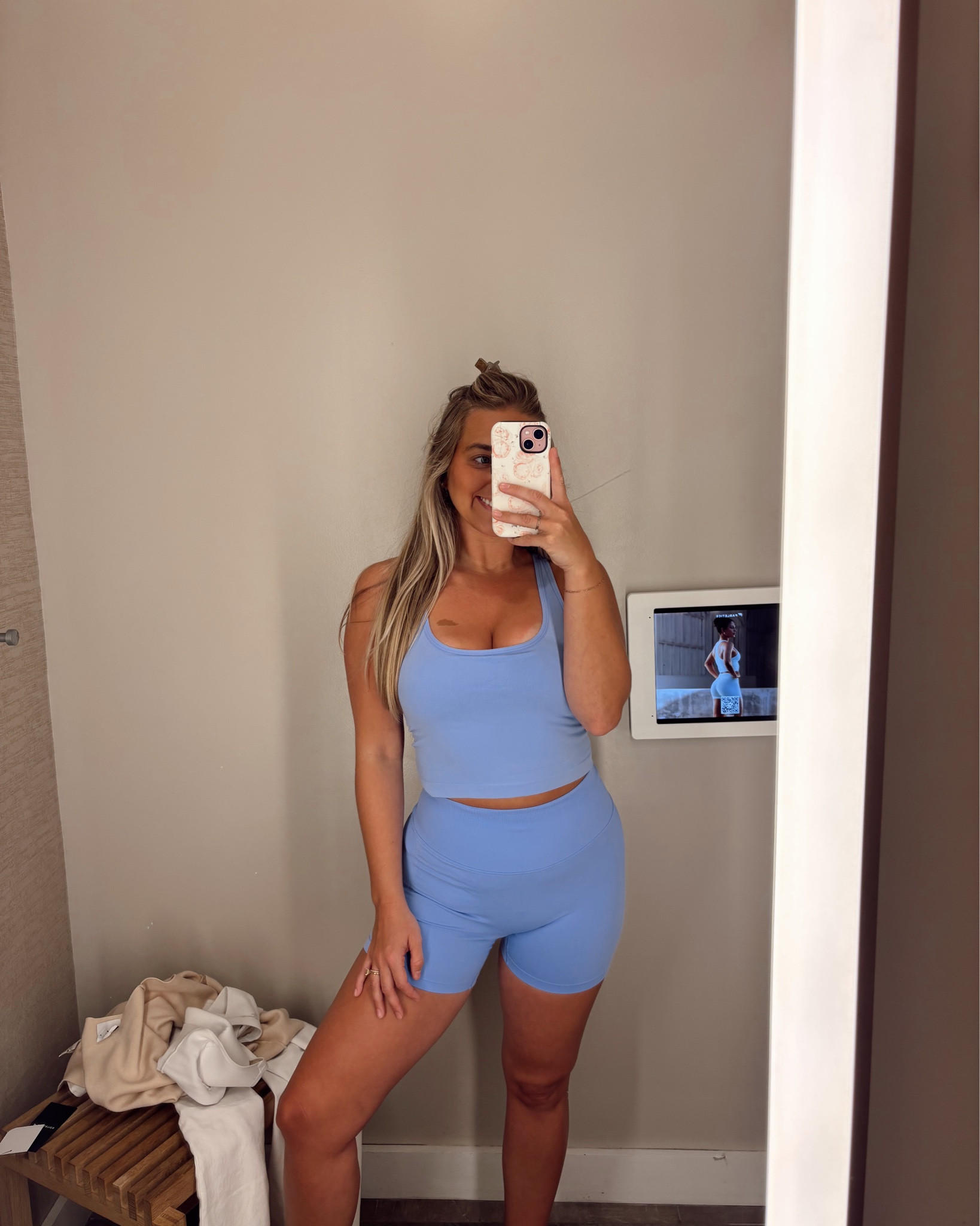 My new @Fabletics set - wearing a size small

#LTKfitnessgoals #LTKootd #LTKgrwm