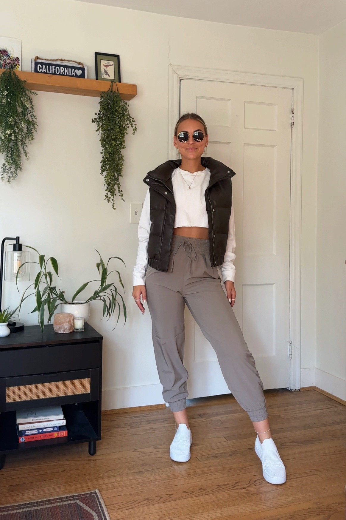 The perfect fall vest!! Wearing a small in the vest, joggers and top! ps use code: AFLTK for 20% off almost everything today - the 24th on Abercrombie items!!