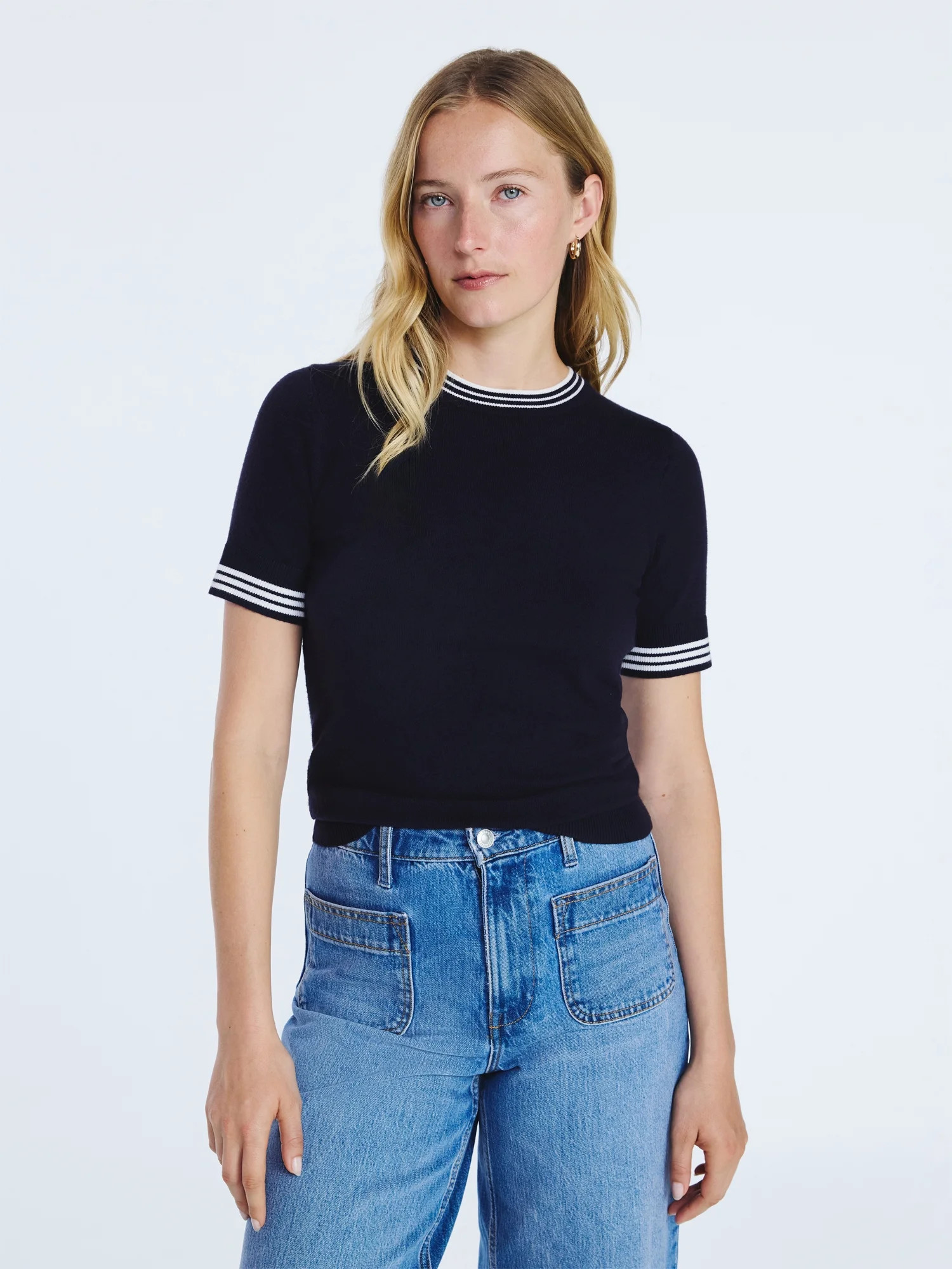 Free Assembly Women's and Women's Plus Cozy Yarn Shrunken Sweater Tee with Short Sleeves, Lightwe... | Walmart (US)