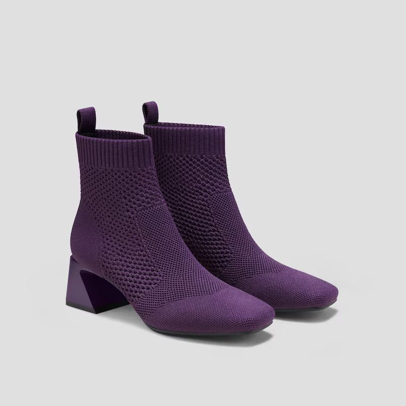 Square-Toe Perforated Heeled Boots (Melissa) | VIVAIA