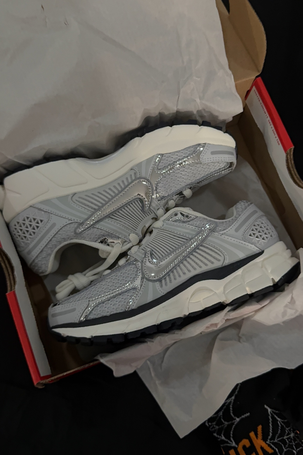 The perfect sneaker to match any outfit! My bf gifted these to me! I love all the color ways but a simple metallic is 2die4