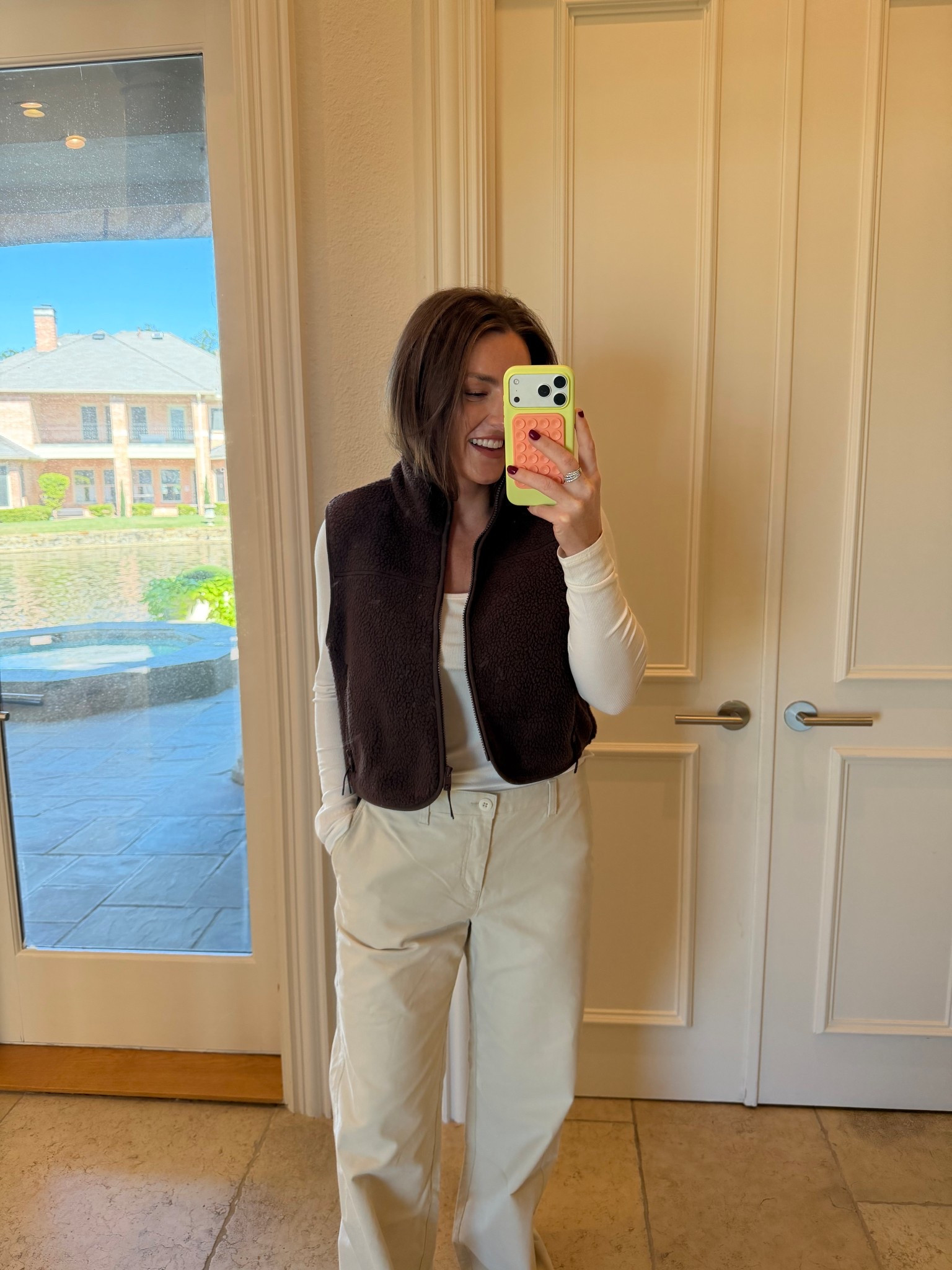 Alpine Vest in Java: Size L
Telluride Twill Pant in Bone: Size L, but also got them in a medium, just depends on the look you want if you are between sizes!
Ling Sleeve Cove Ultra Scoop in Marshmallow: Size L Telluride

@vuoriclothing
#VuoriPartner