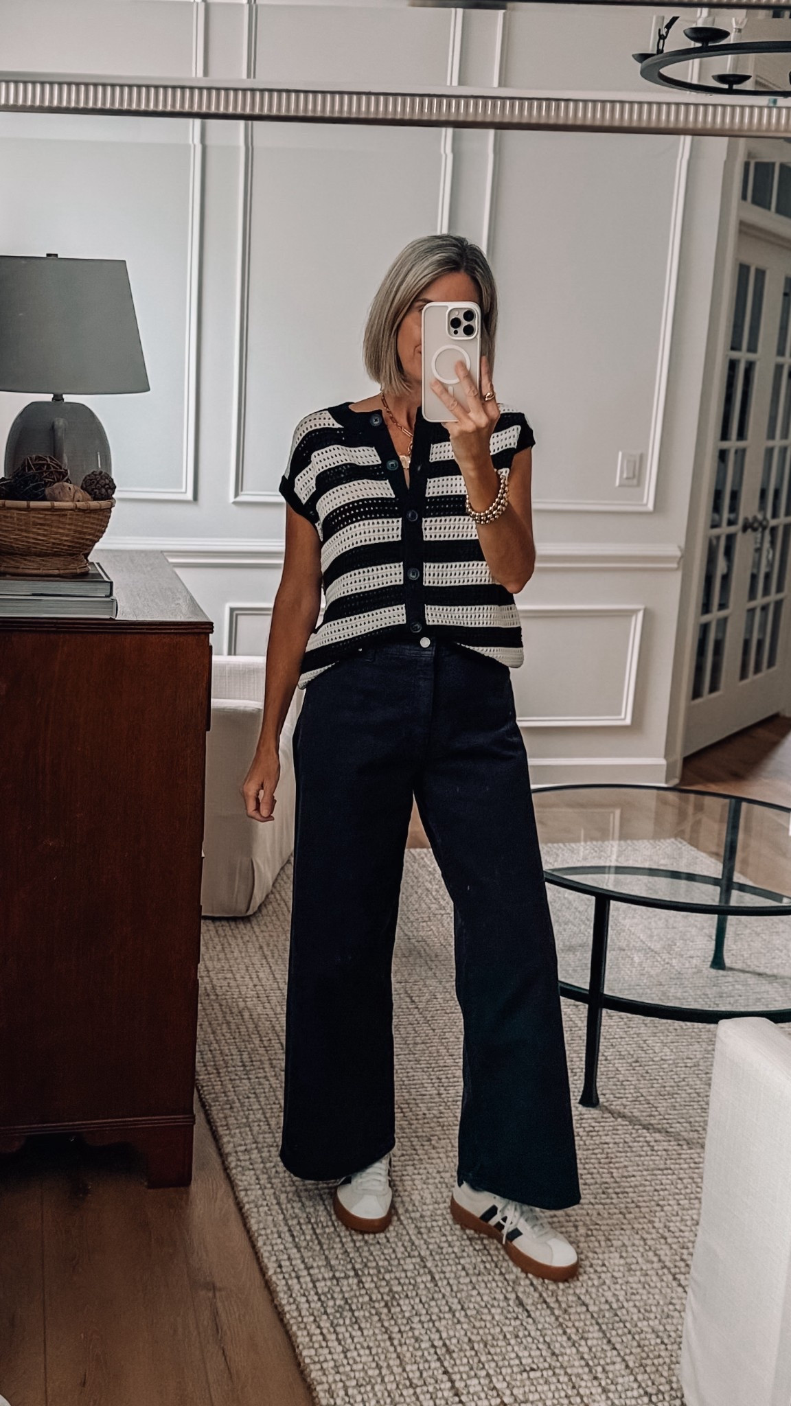 Loving this crochet sweater top! Pairs perfectly with jeans and sneakers or trousers and flats. Dress it up or down. Comes in other colors - wearing an XS. 


Target style 


#LTKFindsUnder50 #LTKSeasonal #LTKOver40